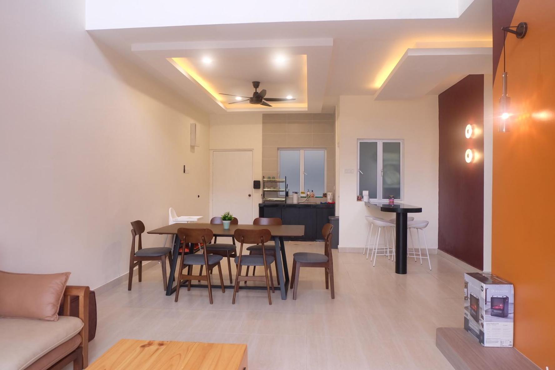 Apartment photo 2