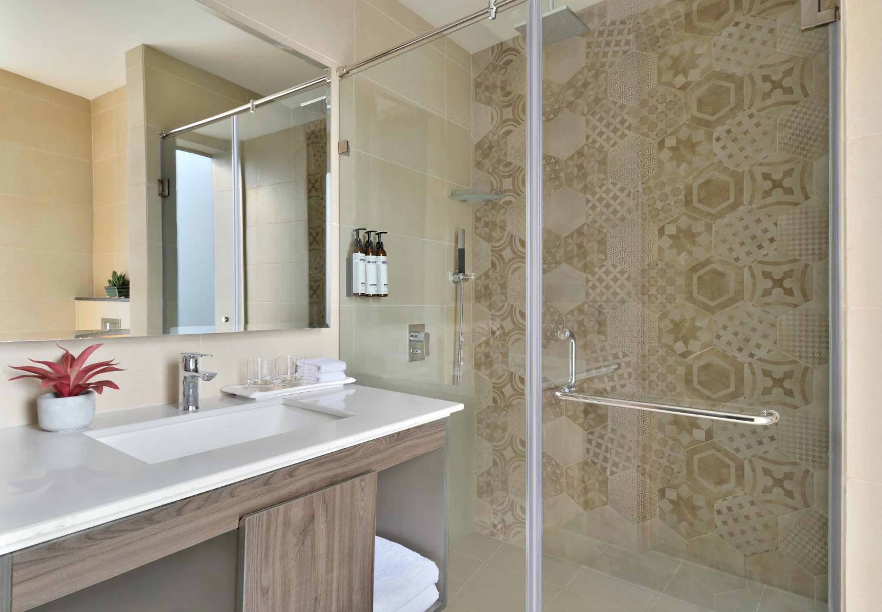 Two Bedroom Premier - Photo 6