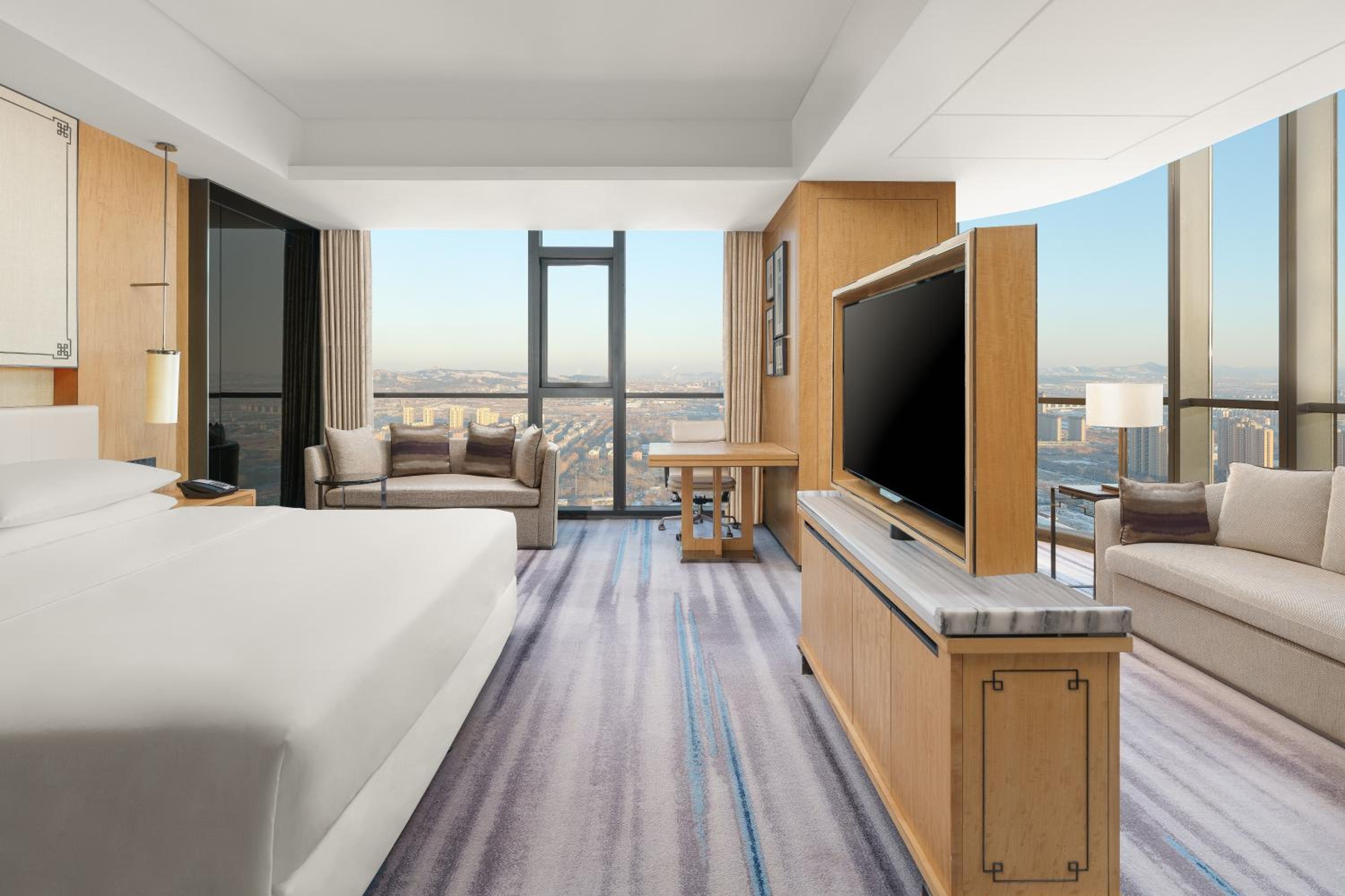 Club Grand King Bed Room, Club level, Guest room, 1 King