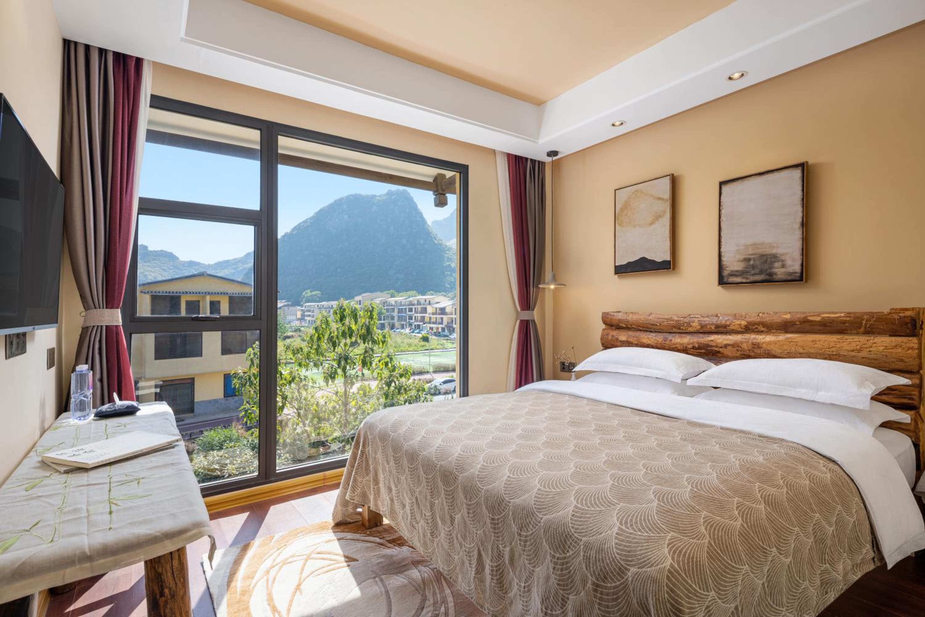 Double Room with Mountain View