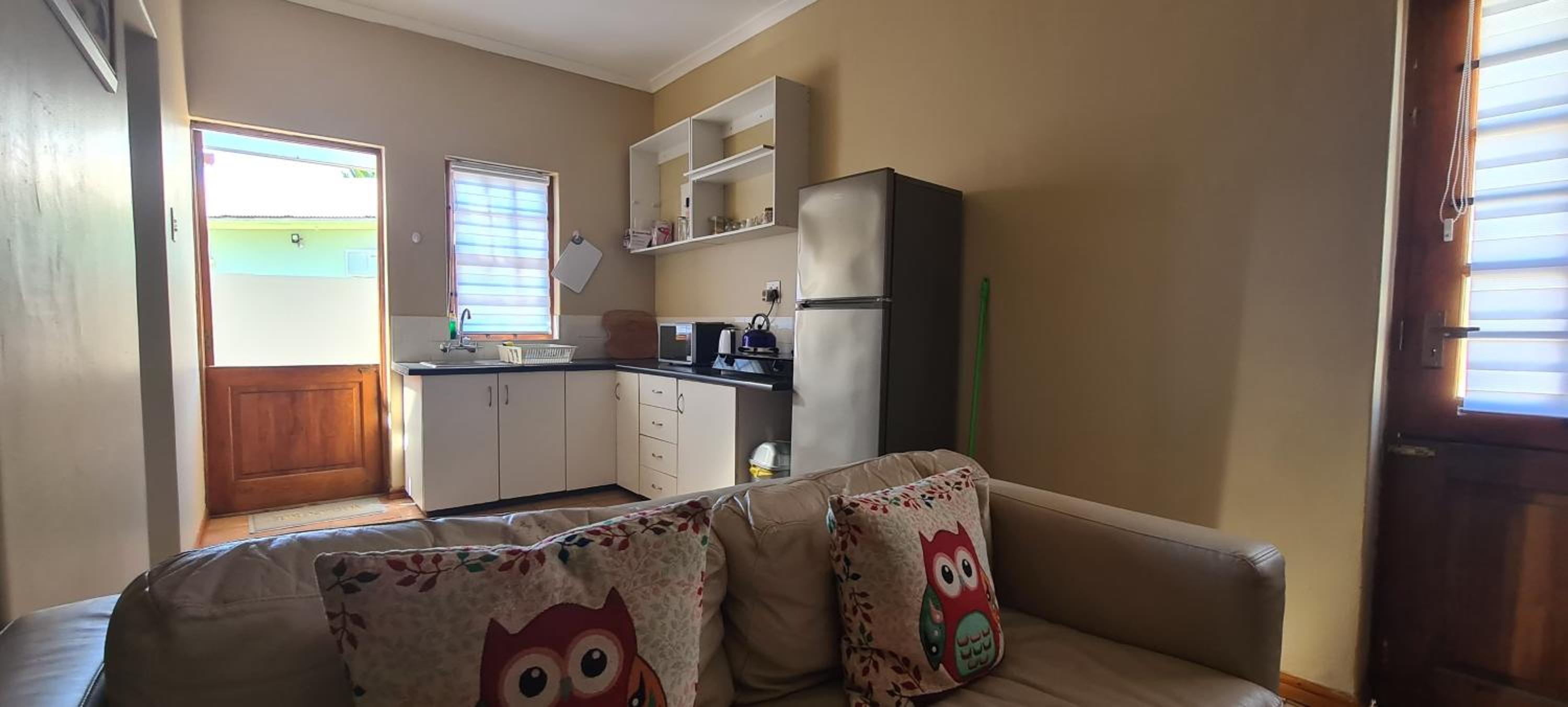 One-Bedroom Apartment - Photo 5