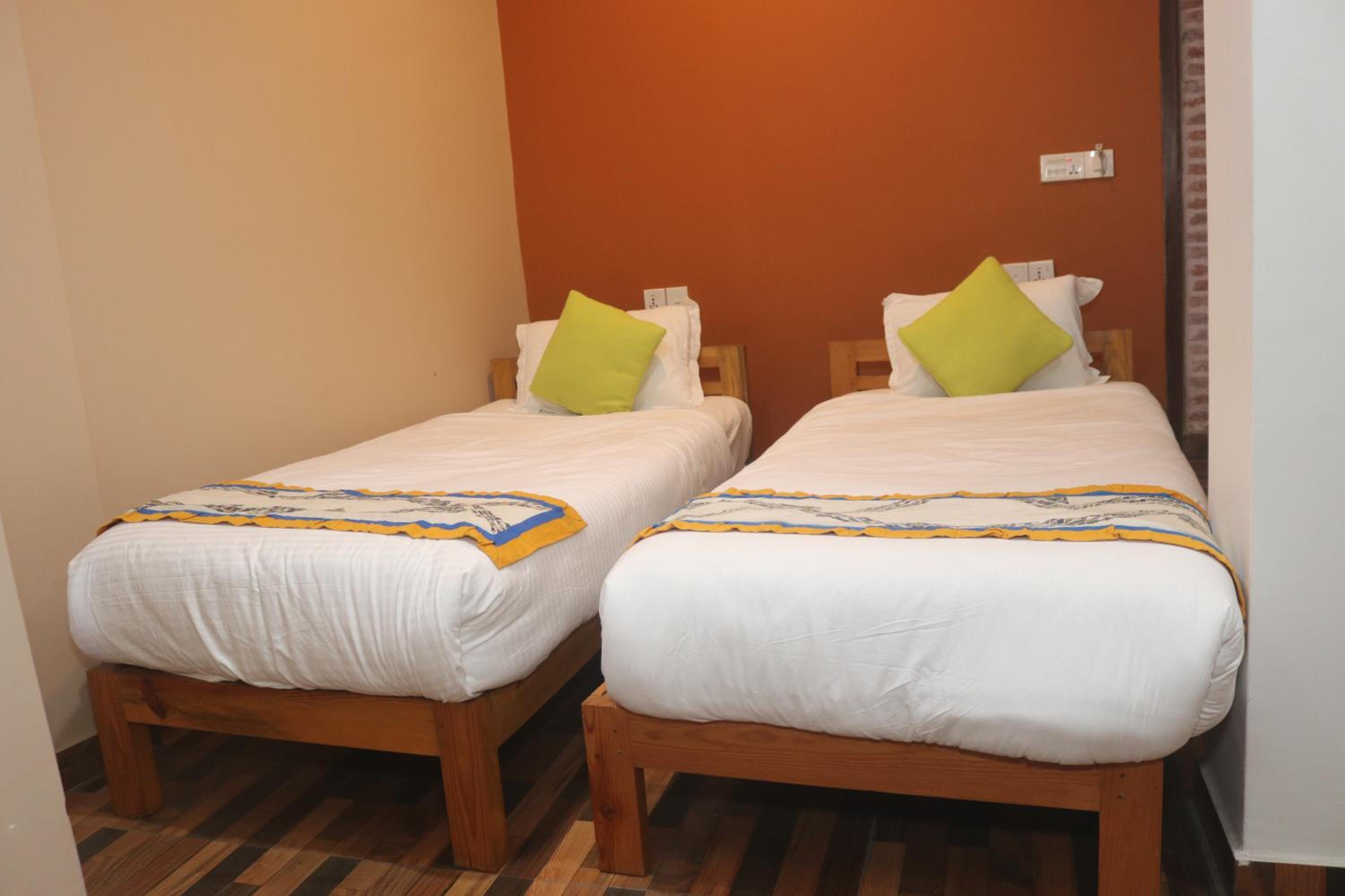 Deluxe Double or Twin Room - Photo 4