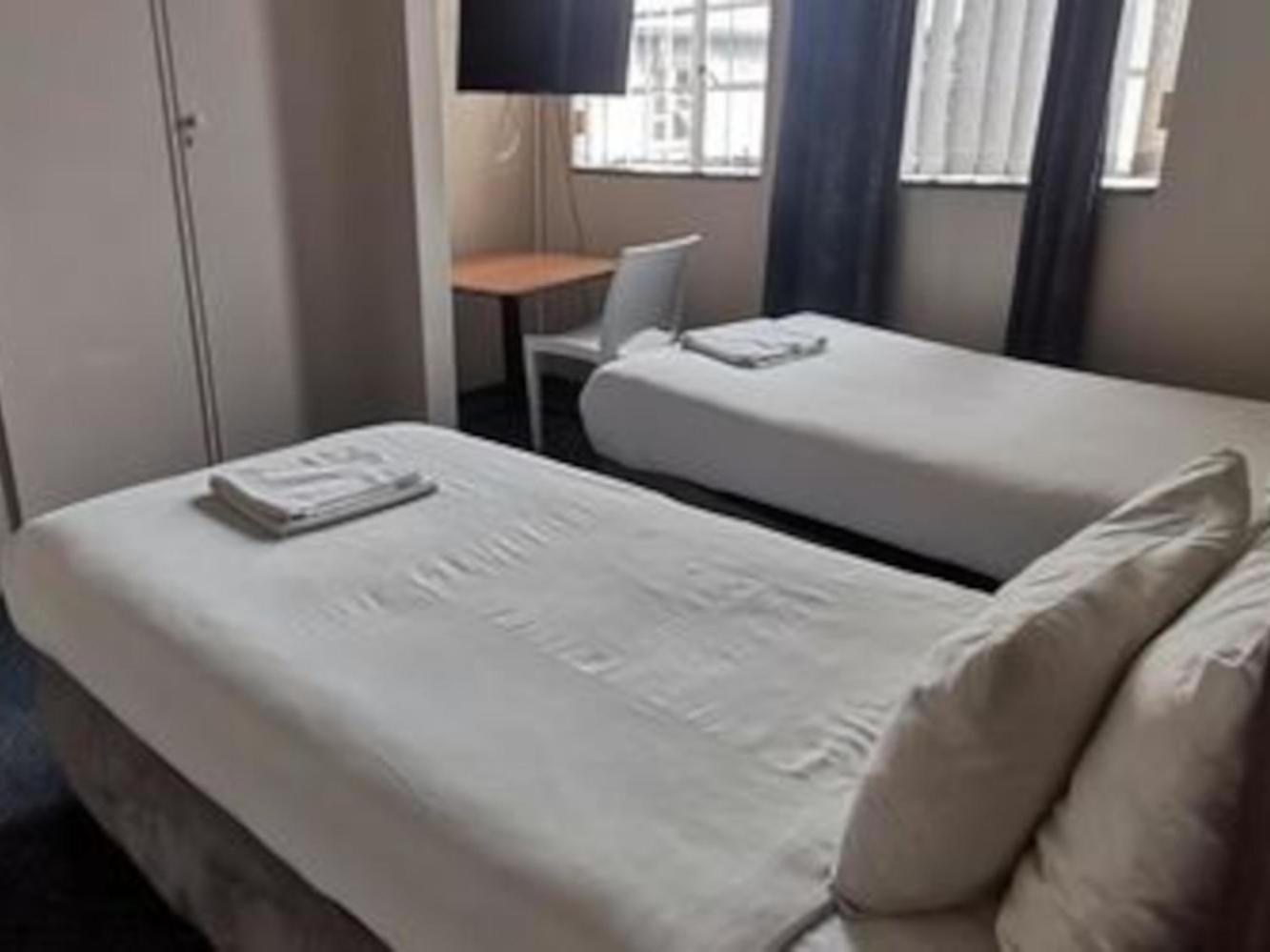 Standard Twin Room photo 2