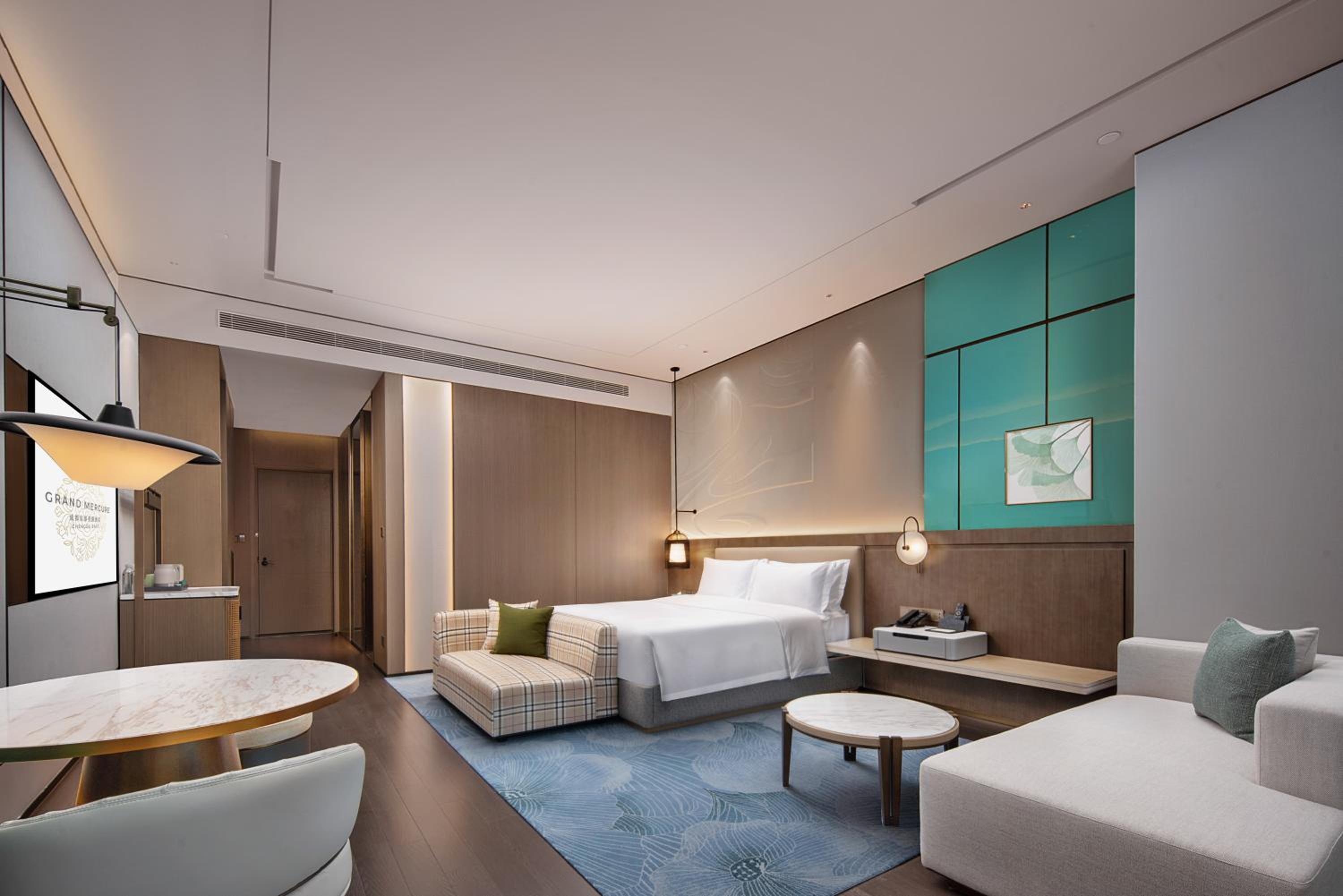 Deluxe King Room photo 1