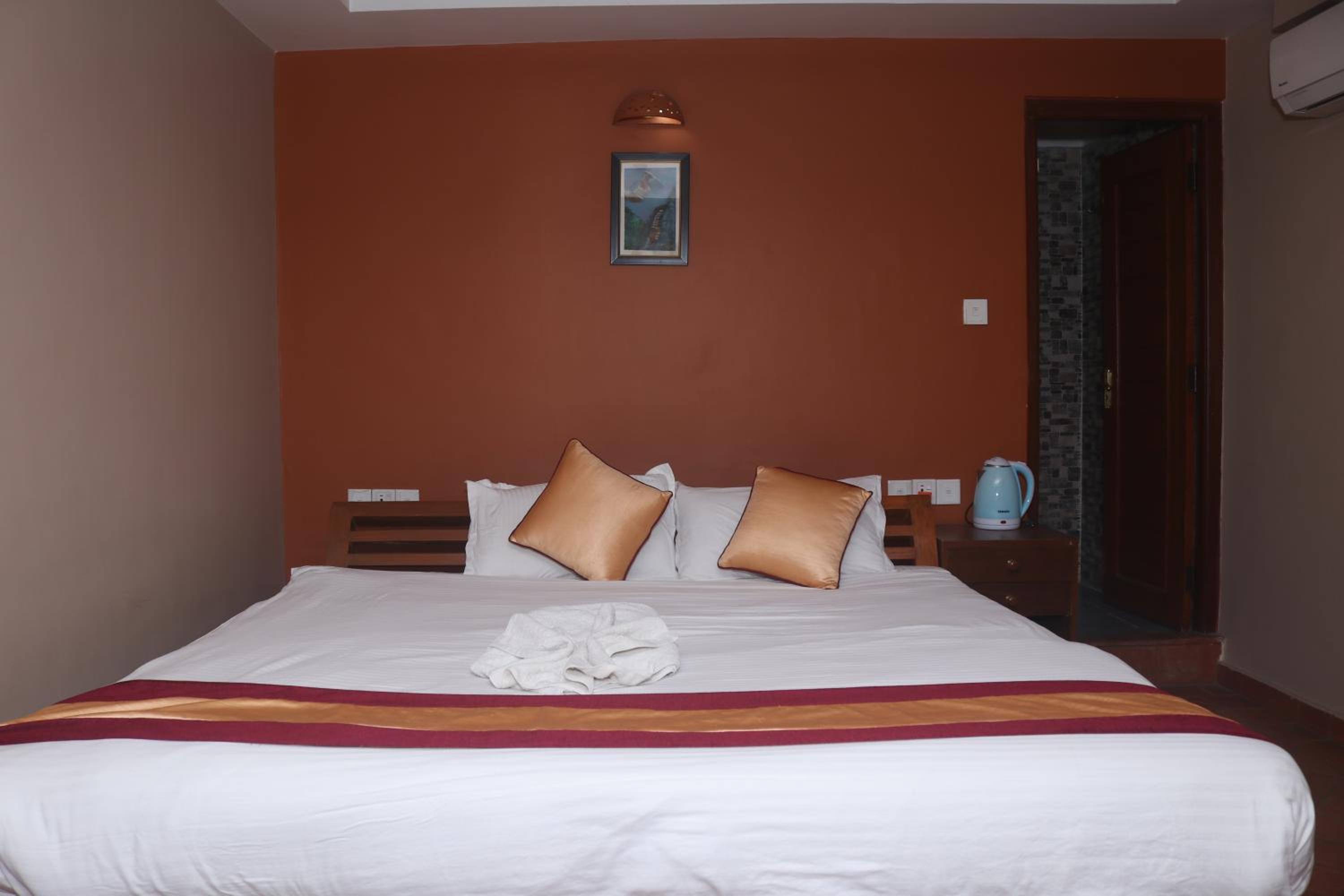 Standard Double Room - Photo 4