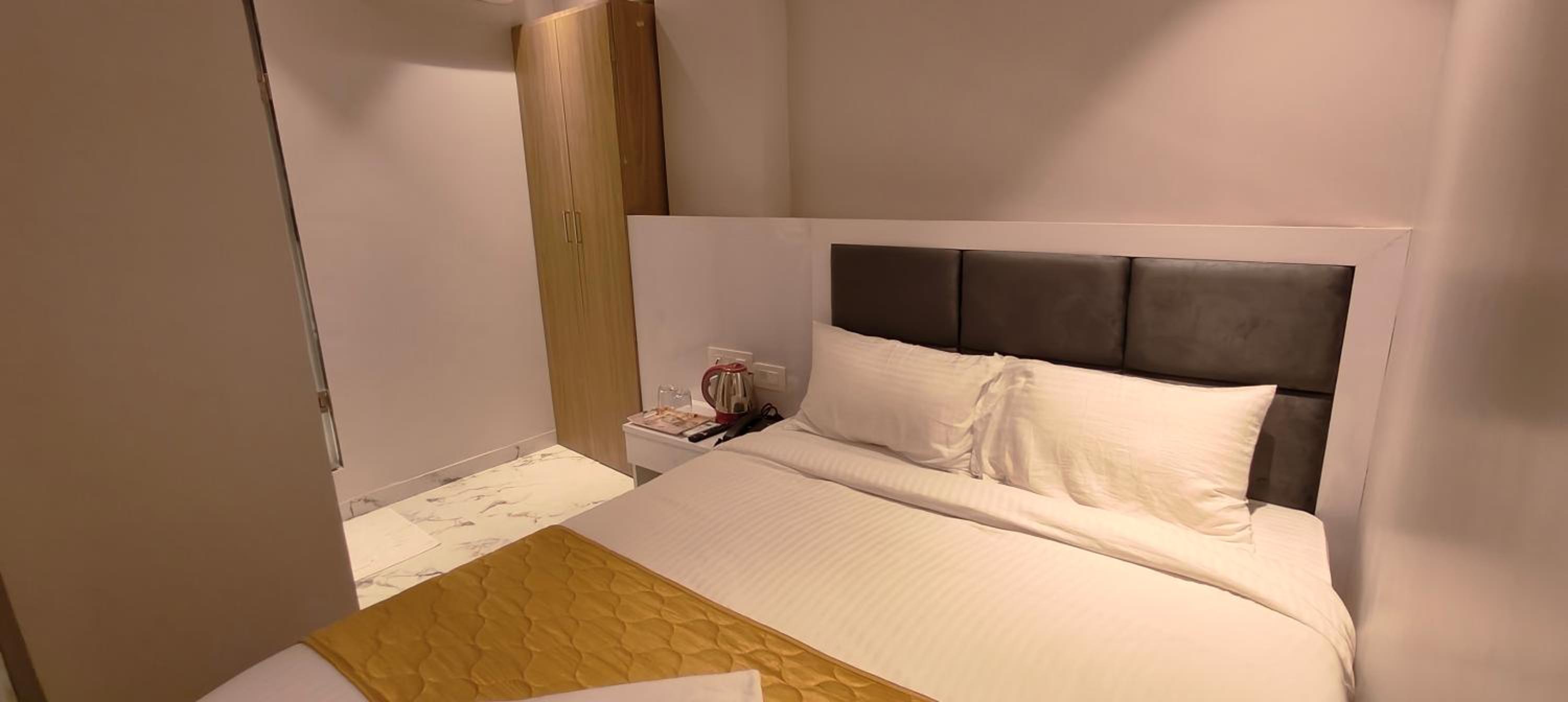 Double Room - Photo 4