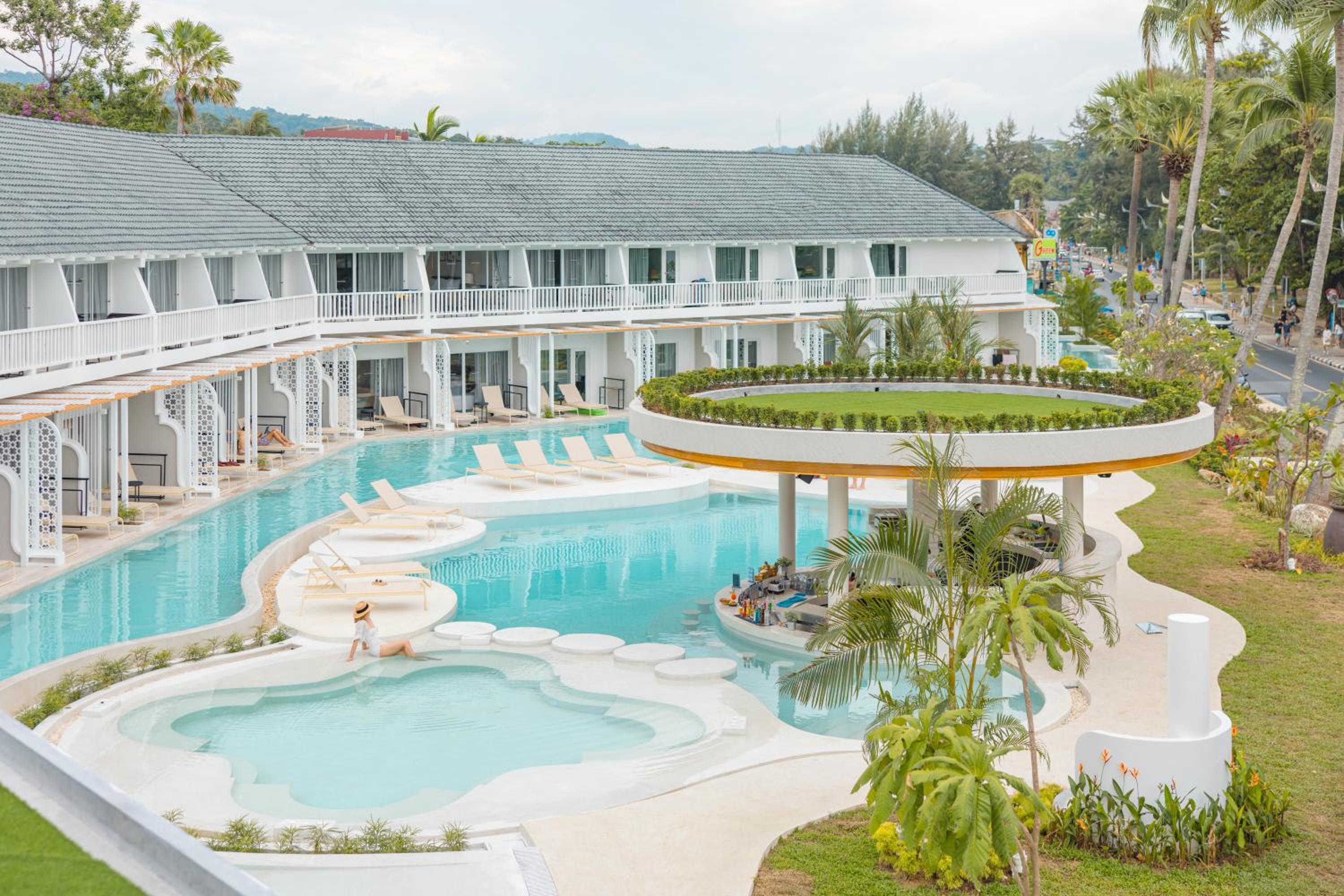 Lagoon Pool View Deluxe Terrace - Photo 5