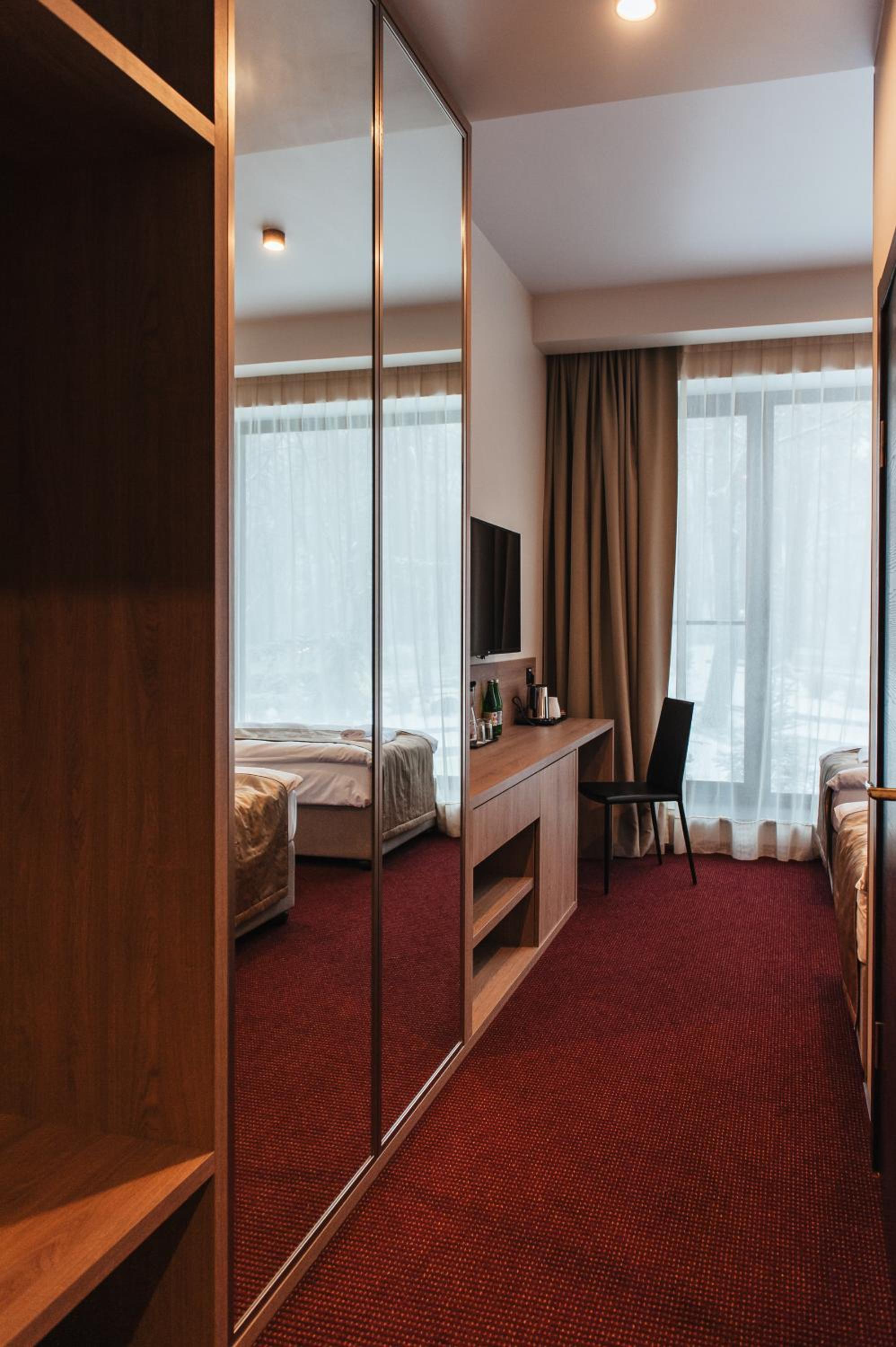 Budget Twin Room photo 3