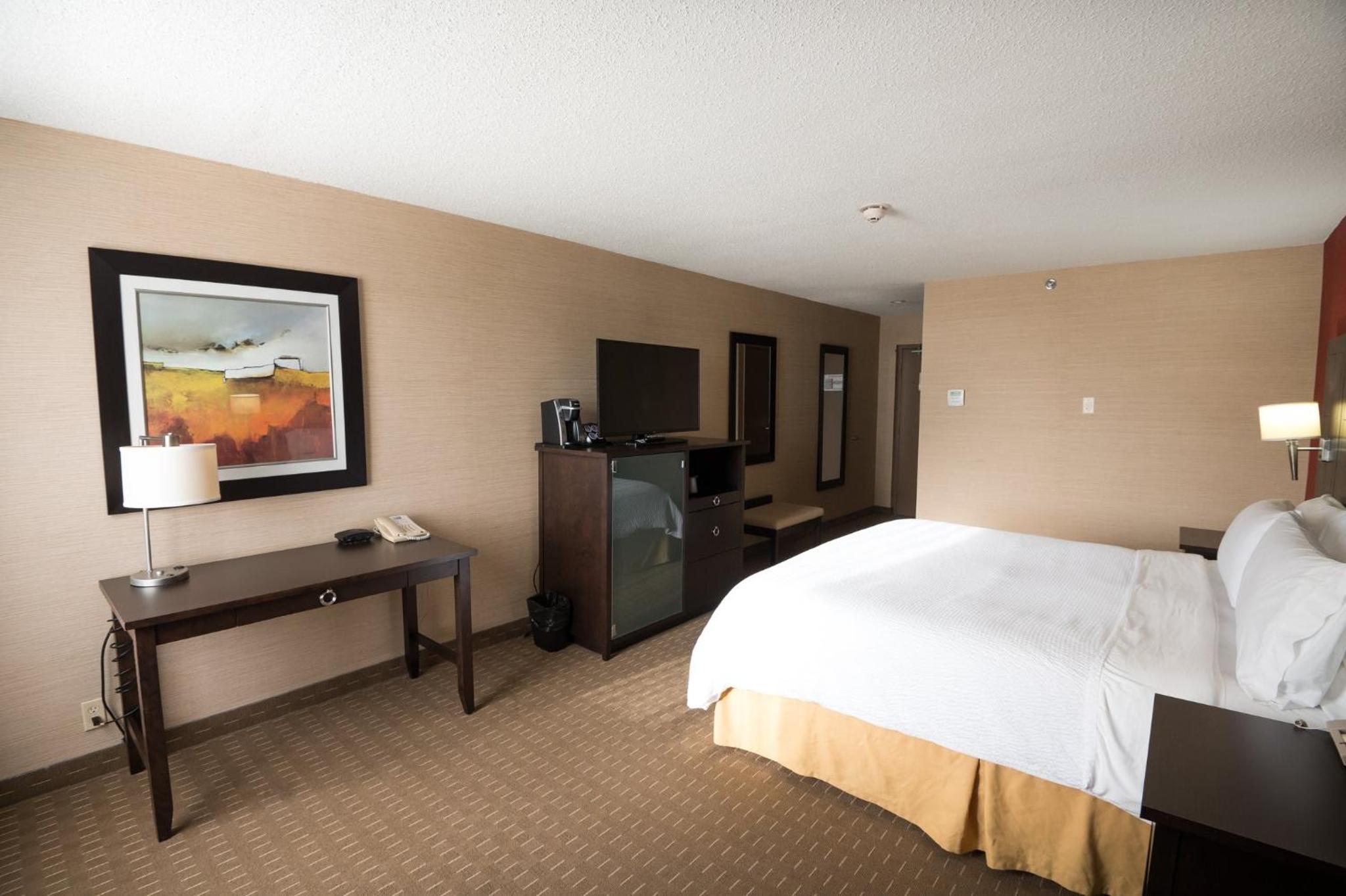 Standard King Room - Photo 2