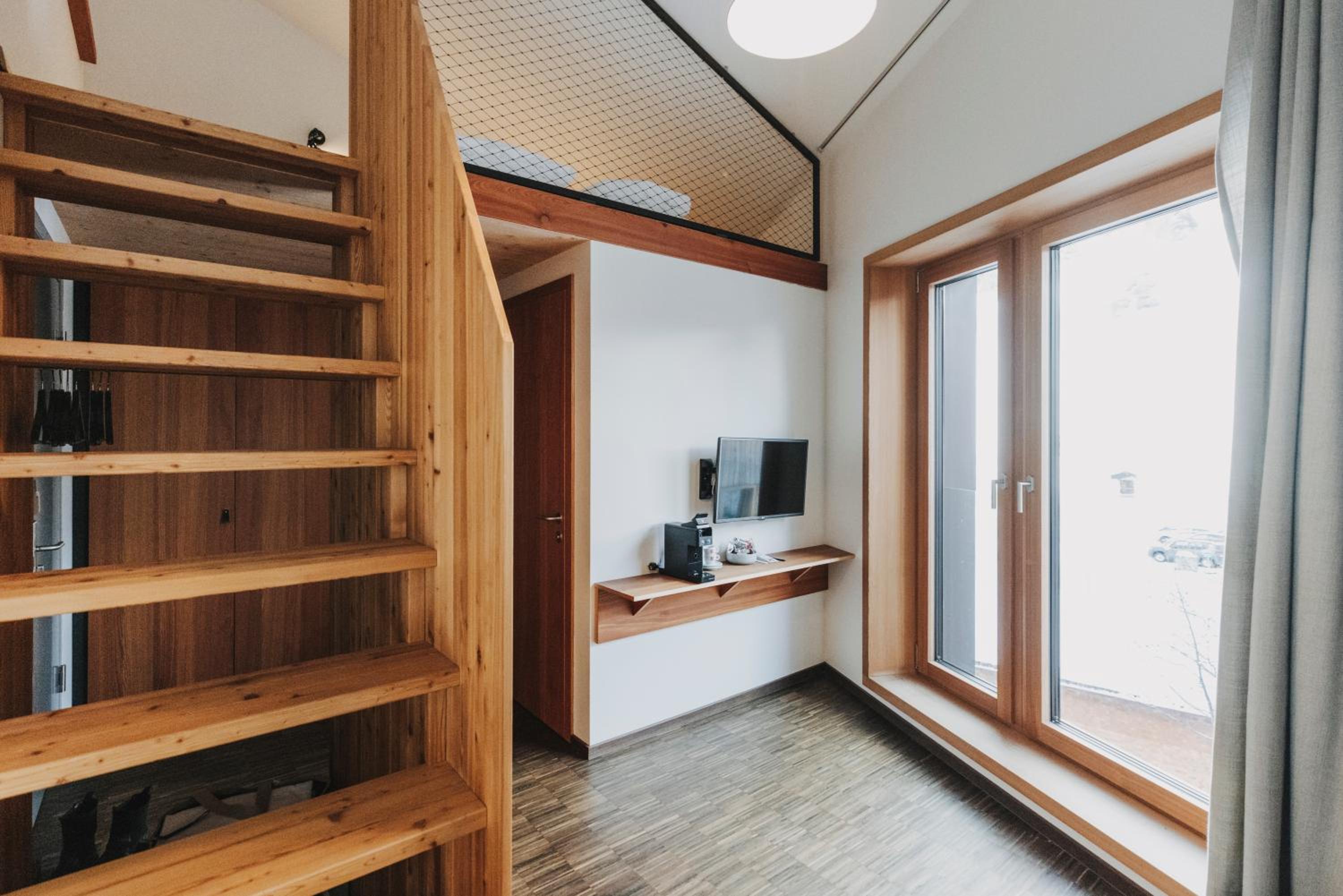 Maisonette (with Stairs) photo 3