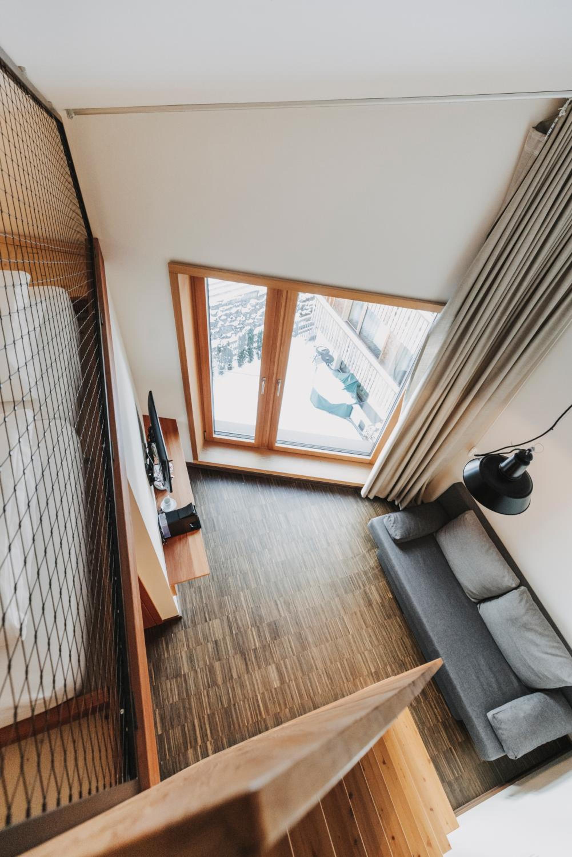 Maisonette (with Stairs) photo 2