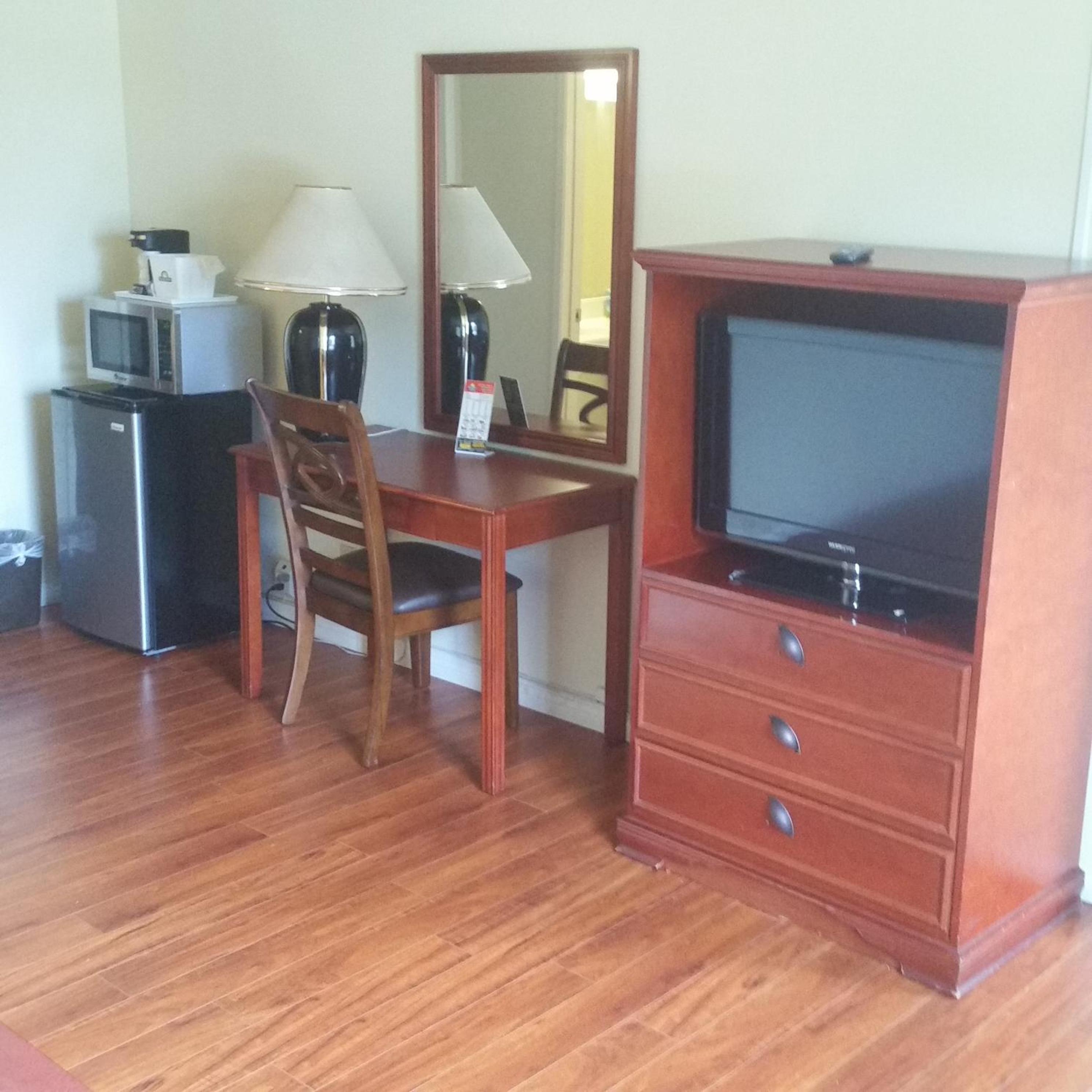  King Suite - Photo 4