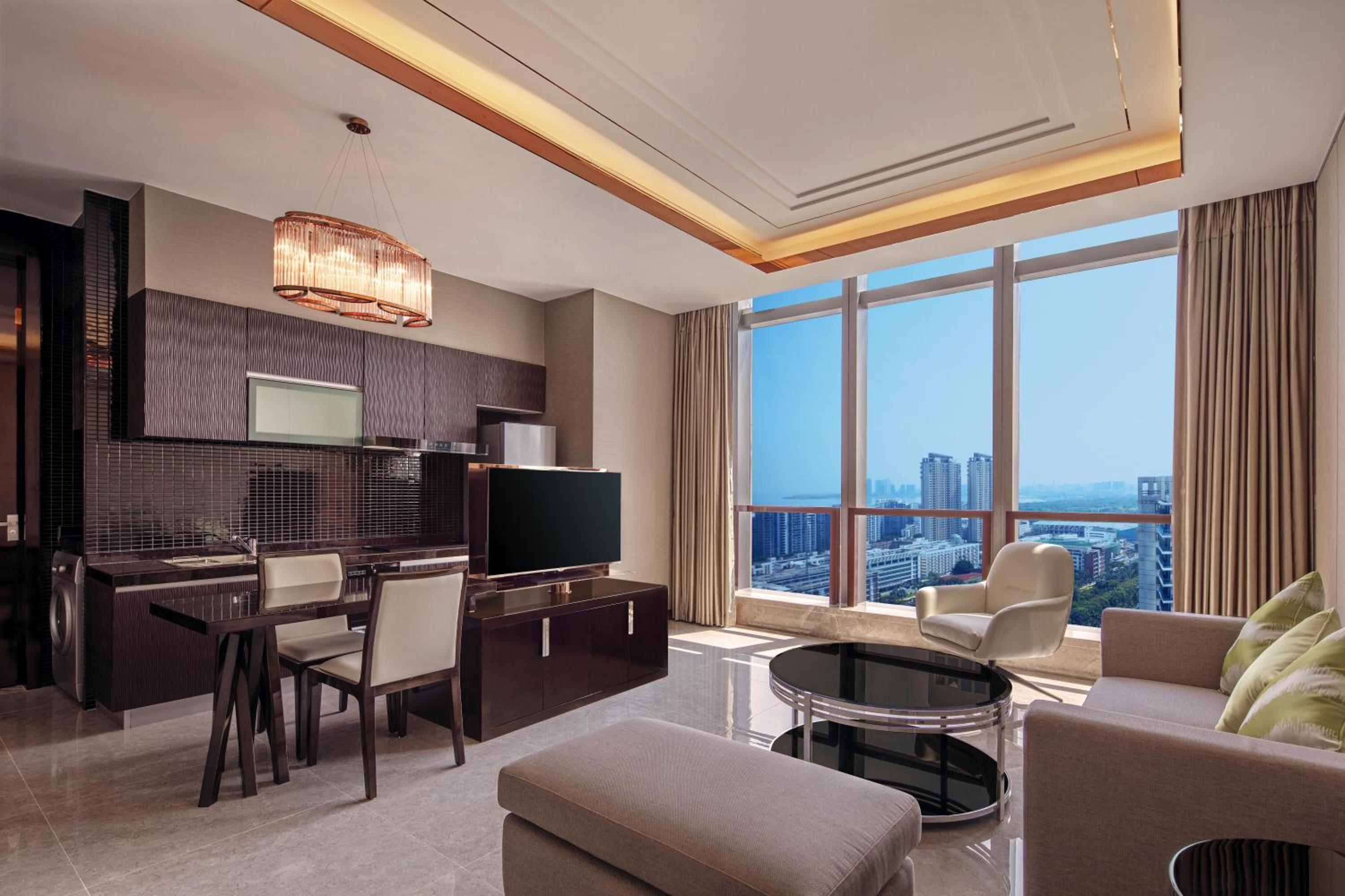 One-Bedroom Apartment with King Bed