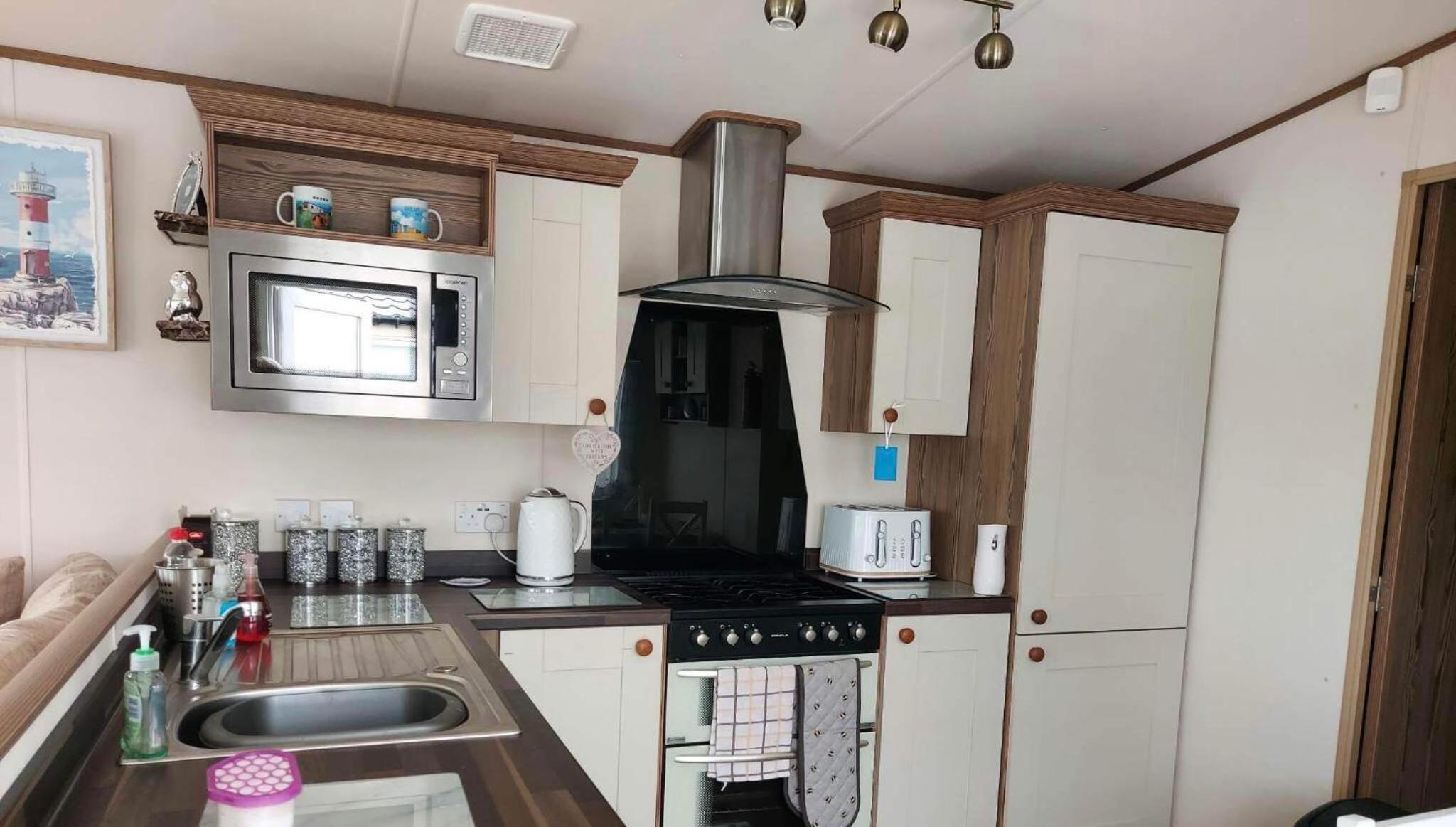 Caravan photo 2