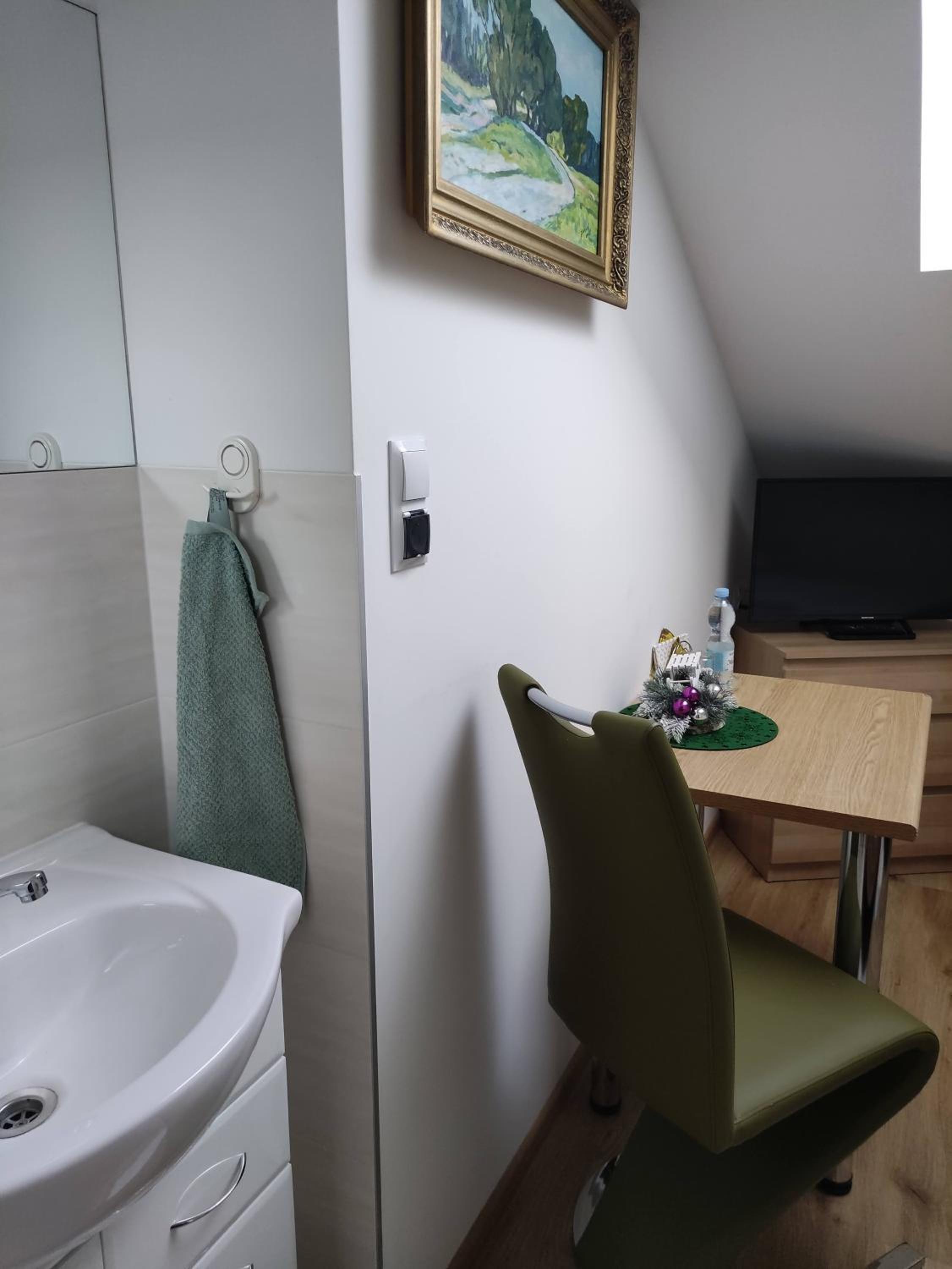 Large Single Room photo 3