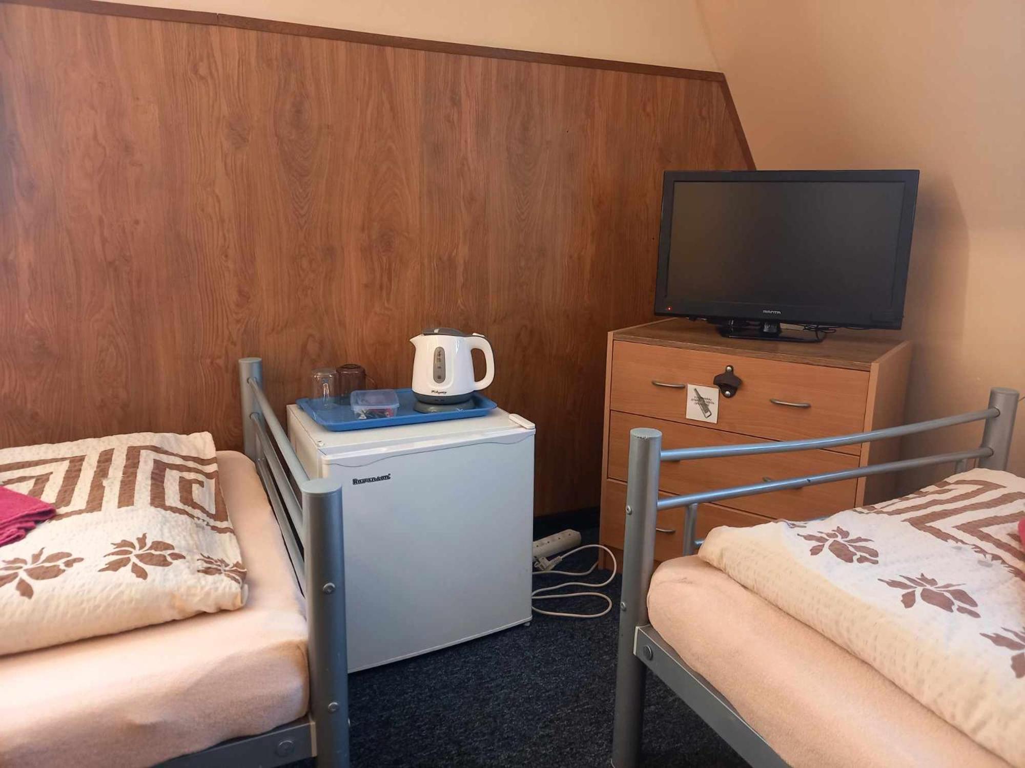 Twin Room with Private Bathroom photo 1