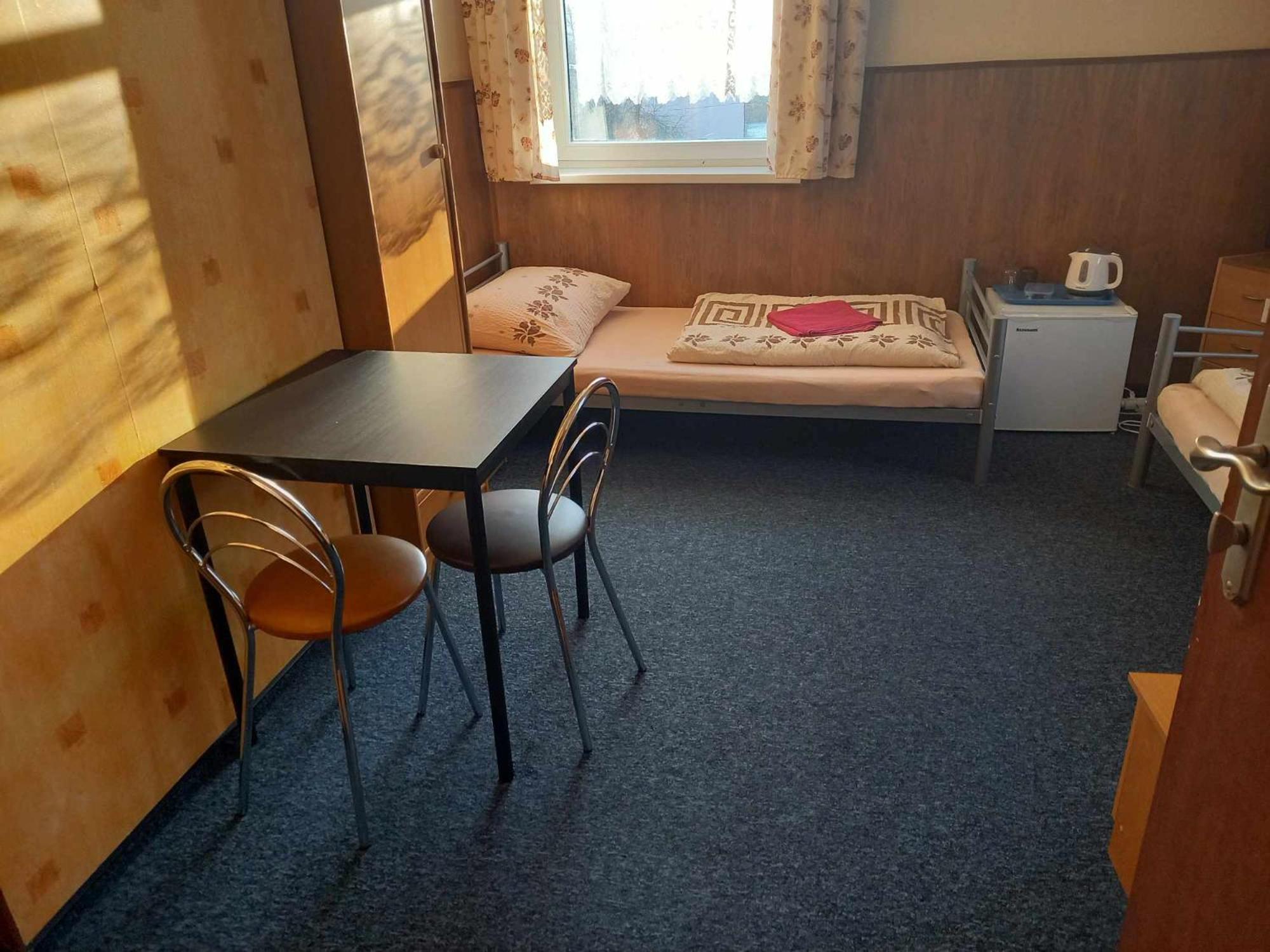 Twin Room with Private Bathroom photo 3