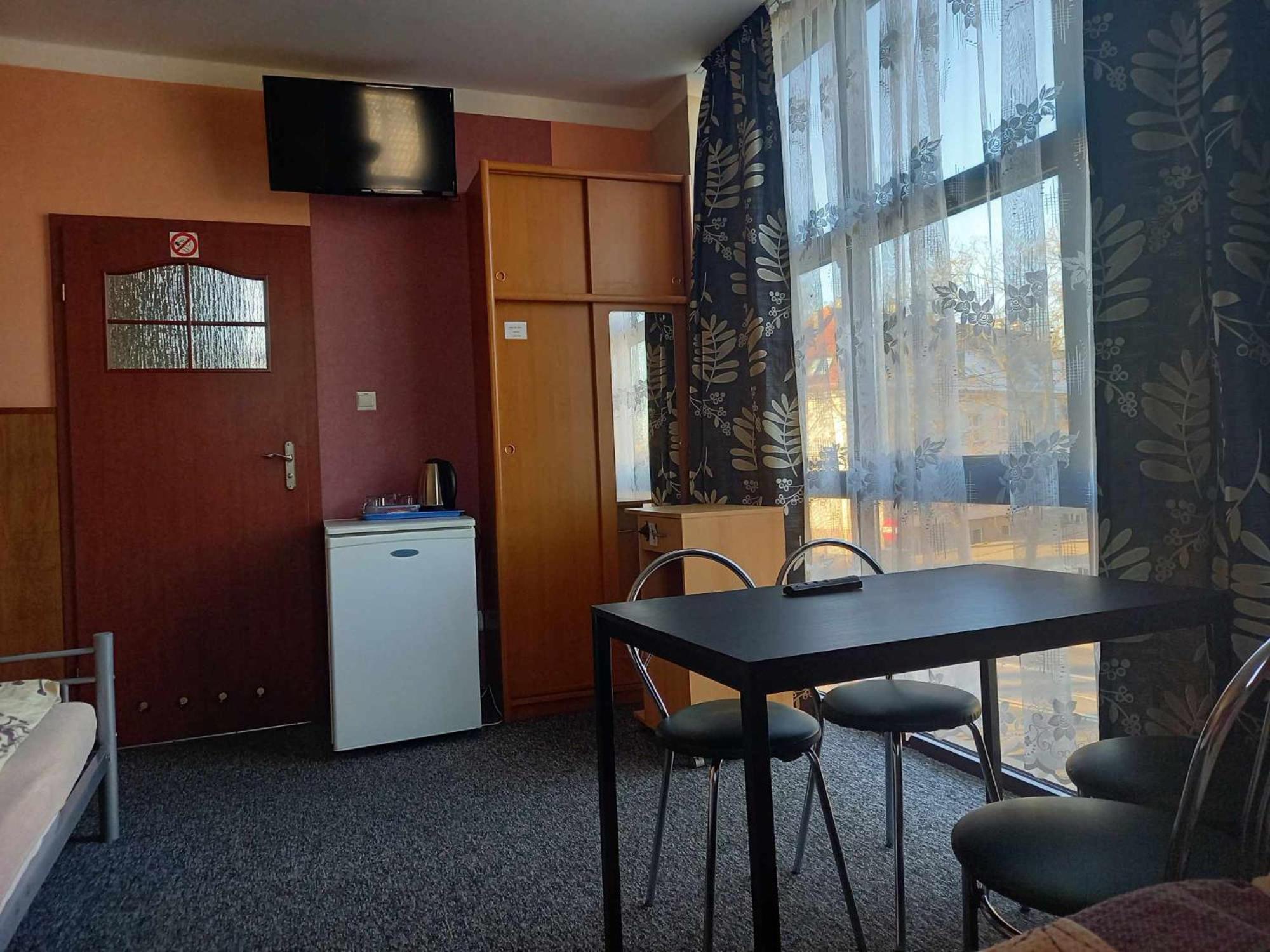 Quadruple Room with Private Bathroom photo 1
