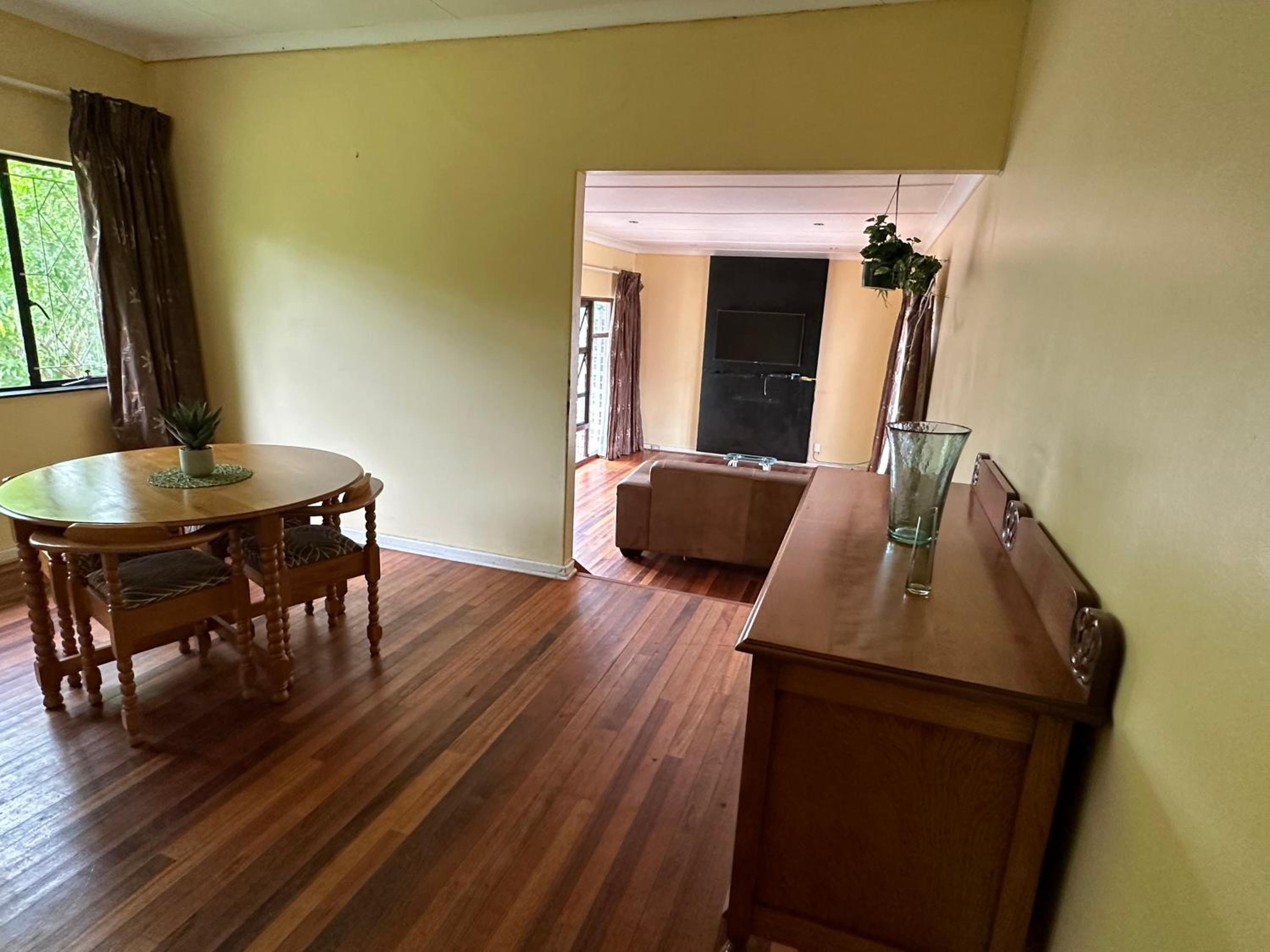 Three-Bedroom House photo 2