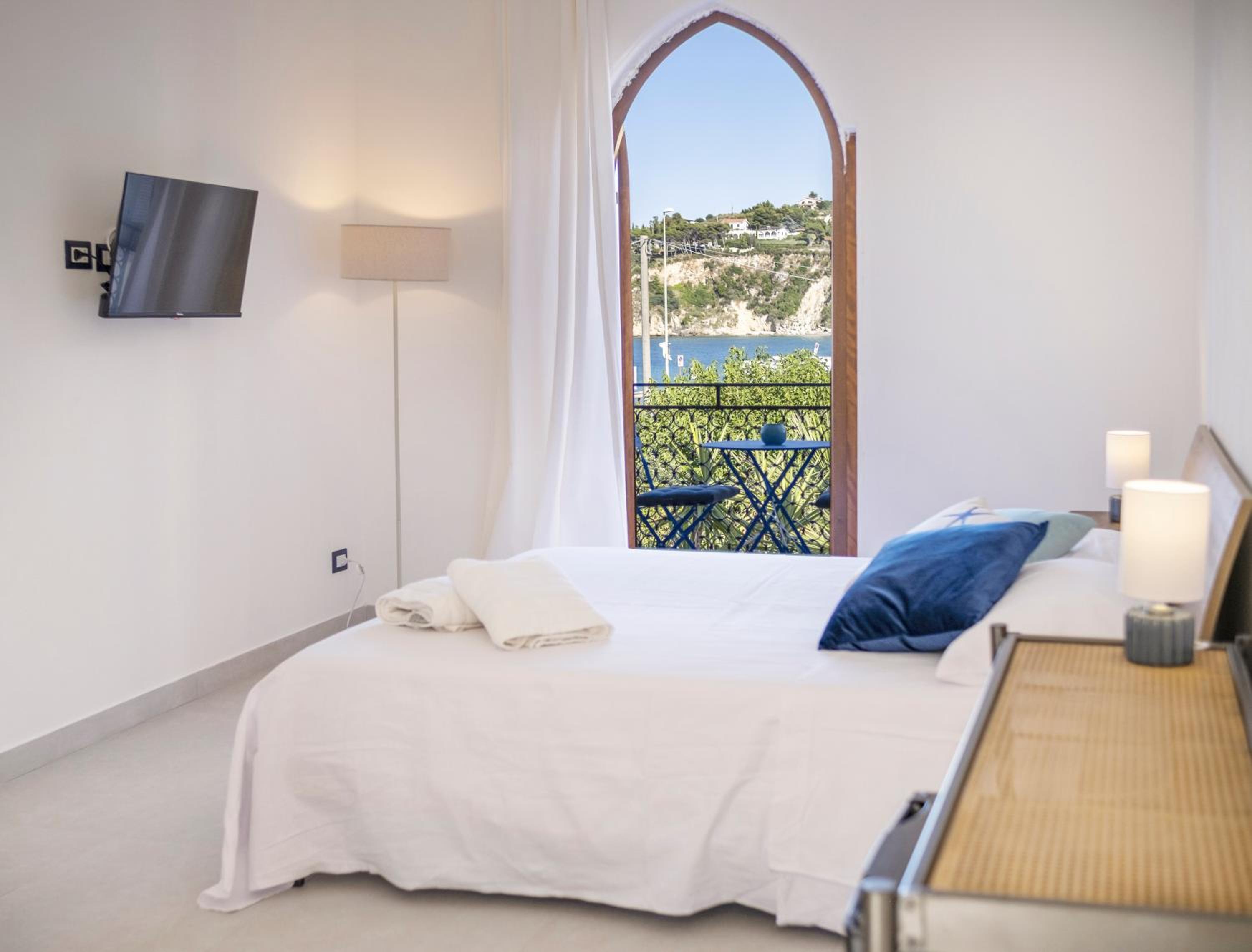 Double Room with Balcony photo 1