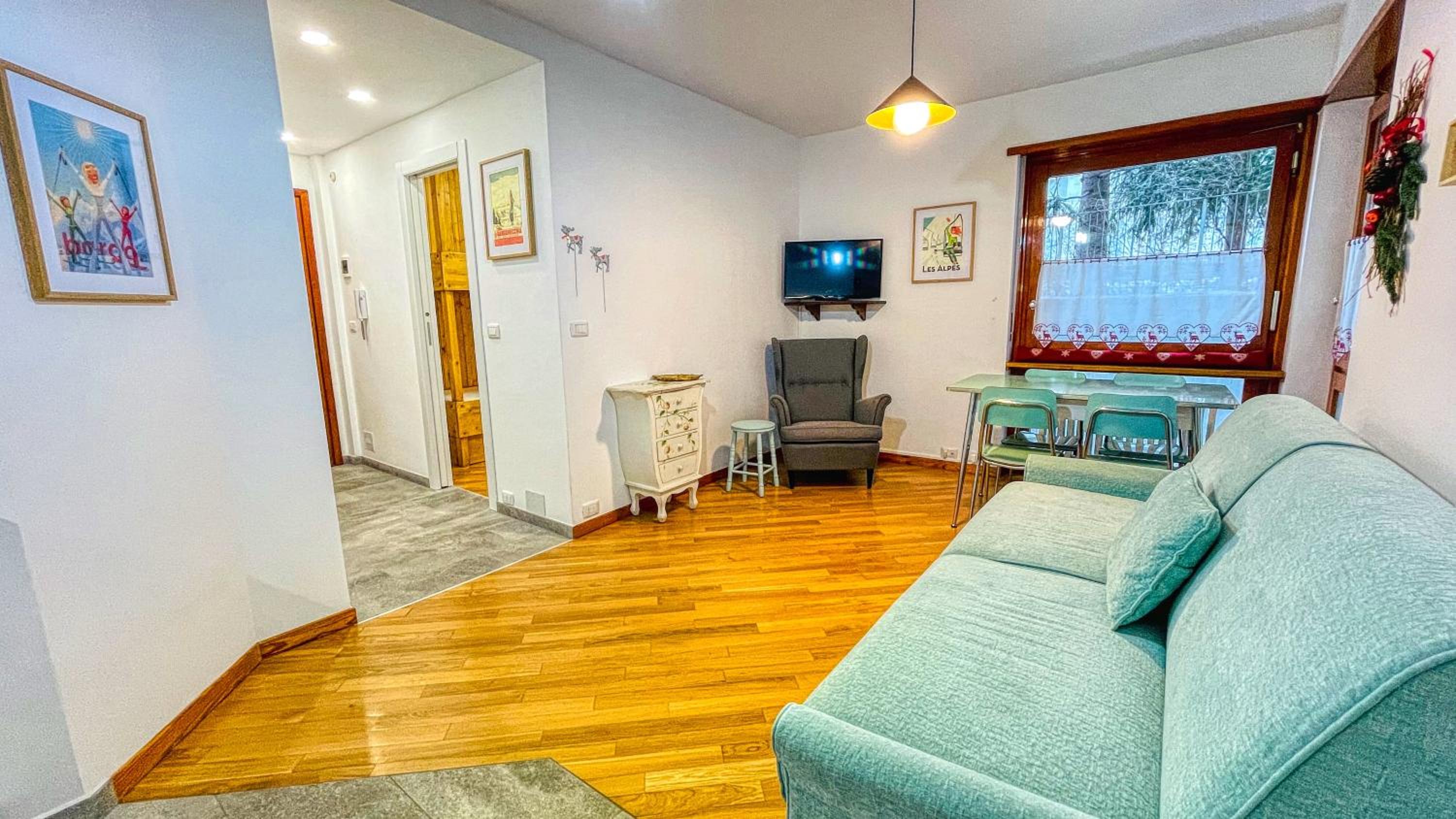 One-Bedroom Apartment