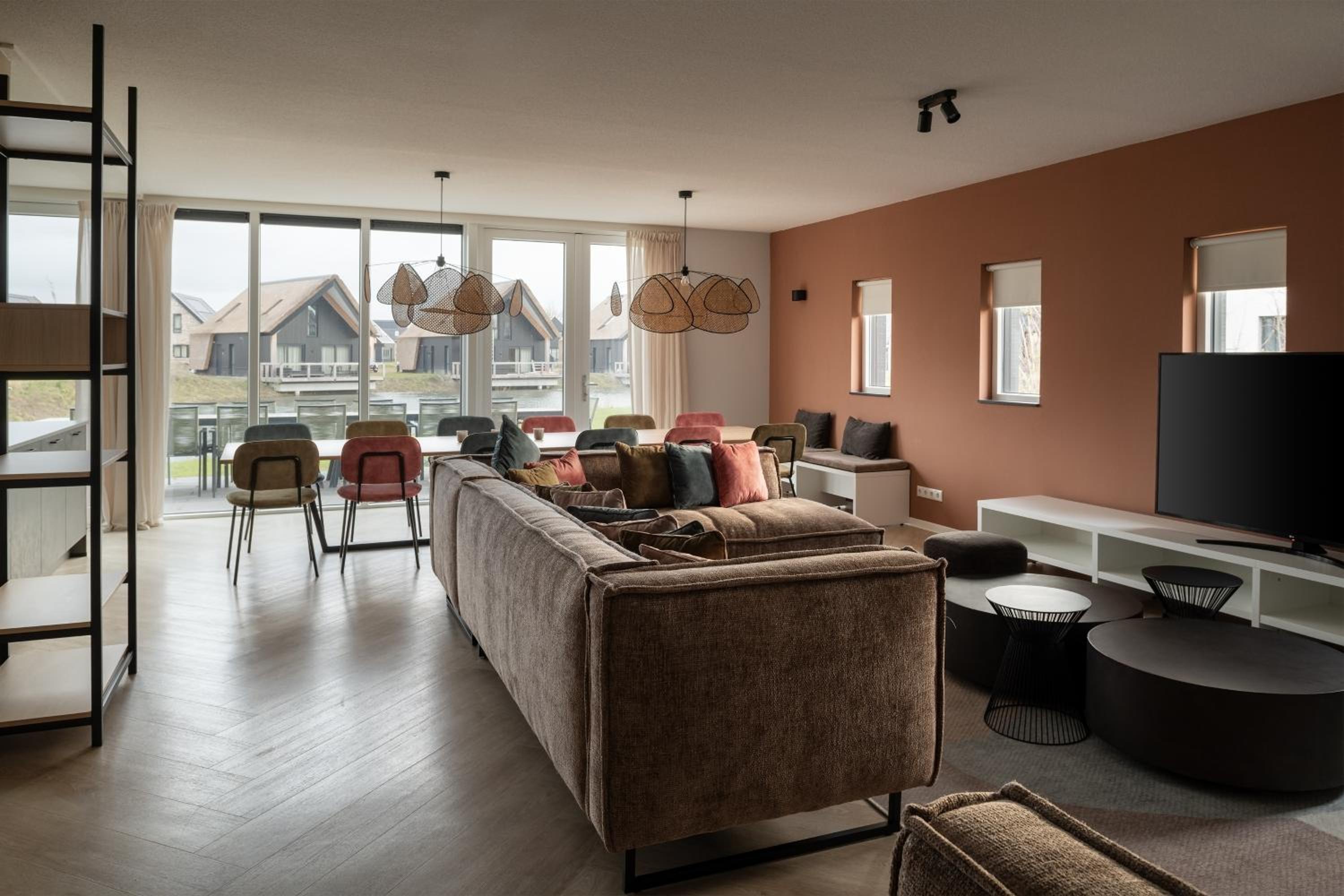 Generation Home Seven Bedrooms - Photo 2