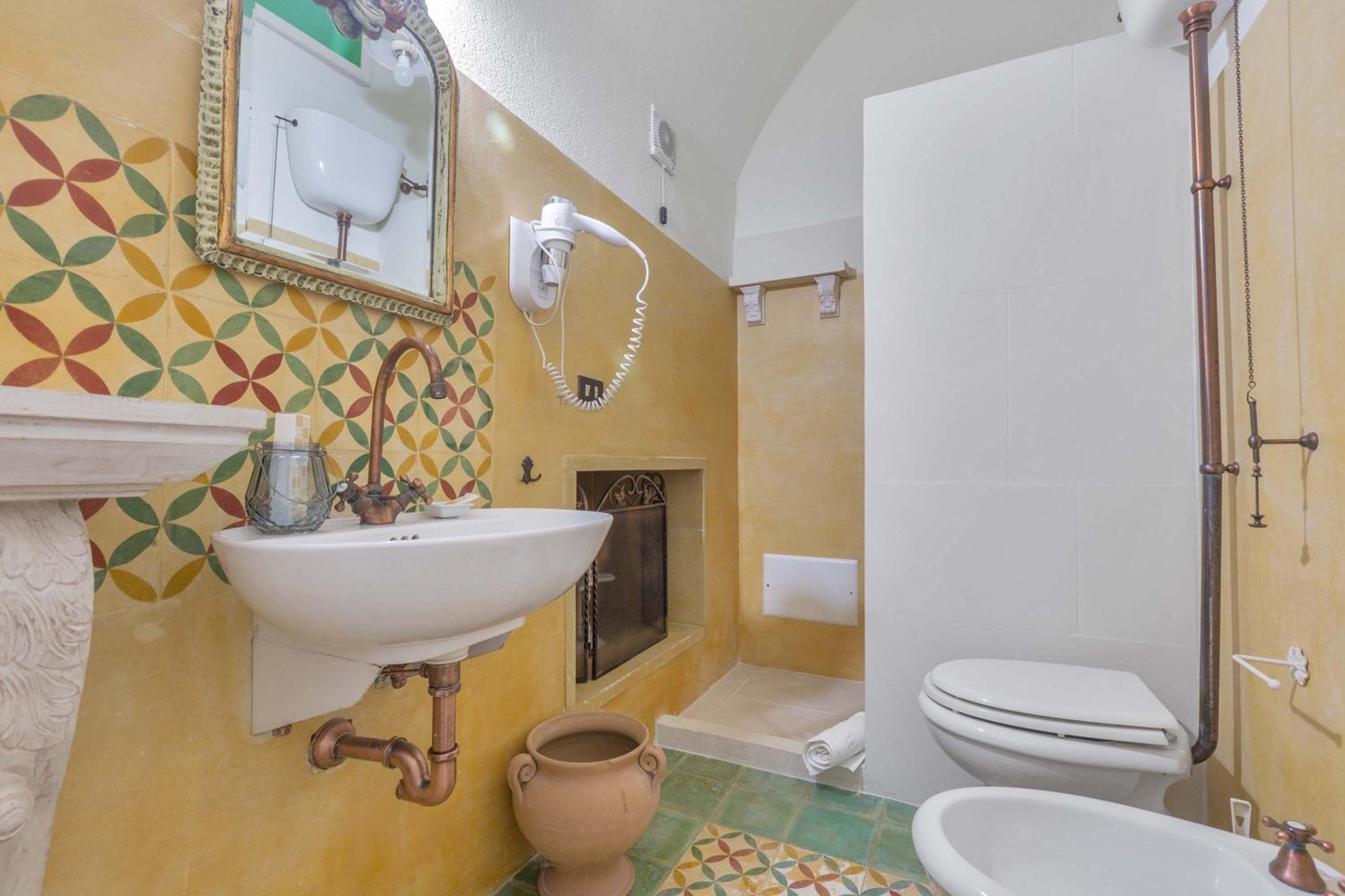 Triple Room with Private Bathroom photo 2