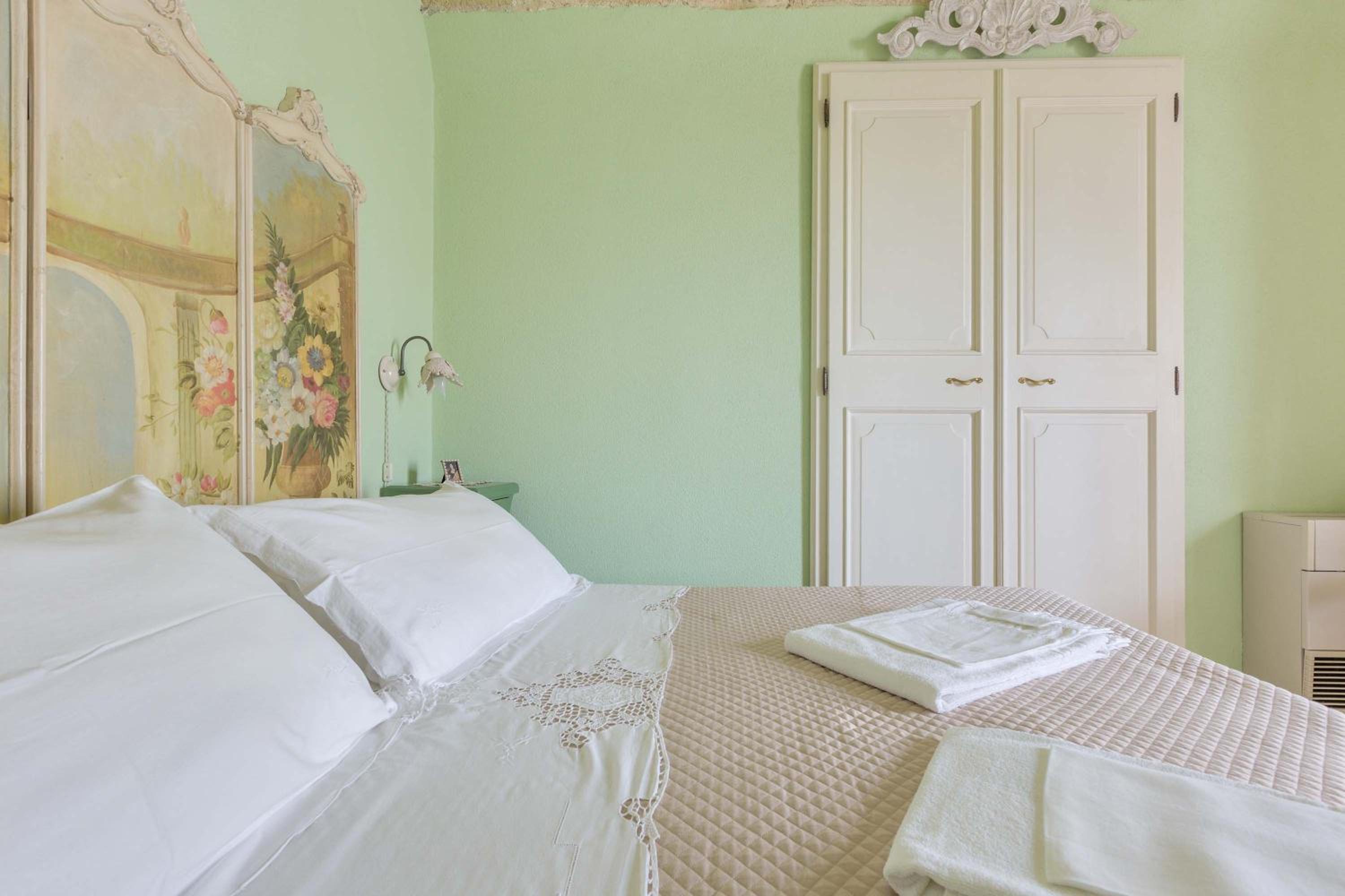 Triple Room with Private Bathroom photo 3