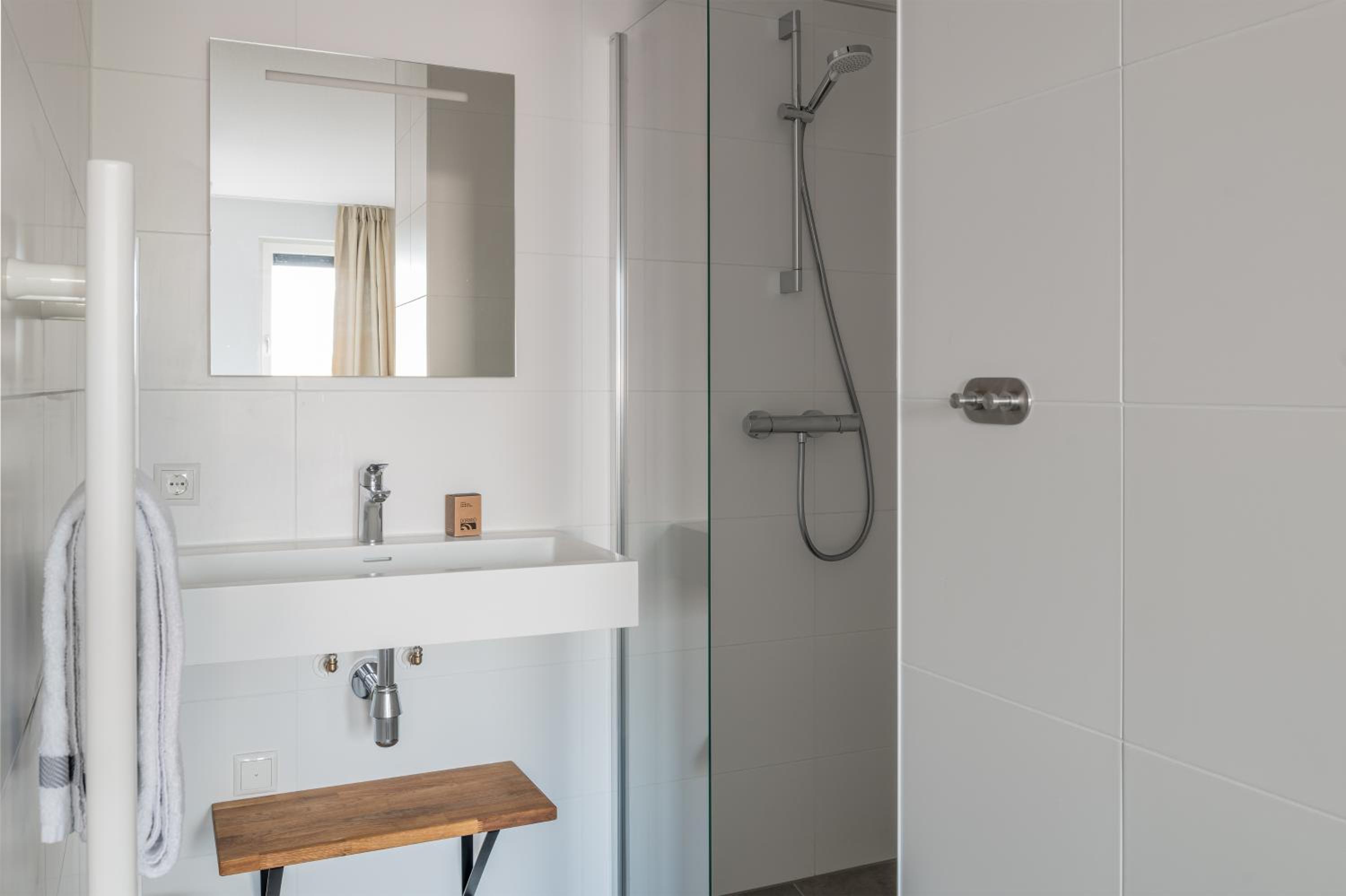 Two-Bedroom House - Photo 10