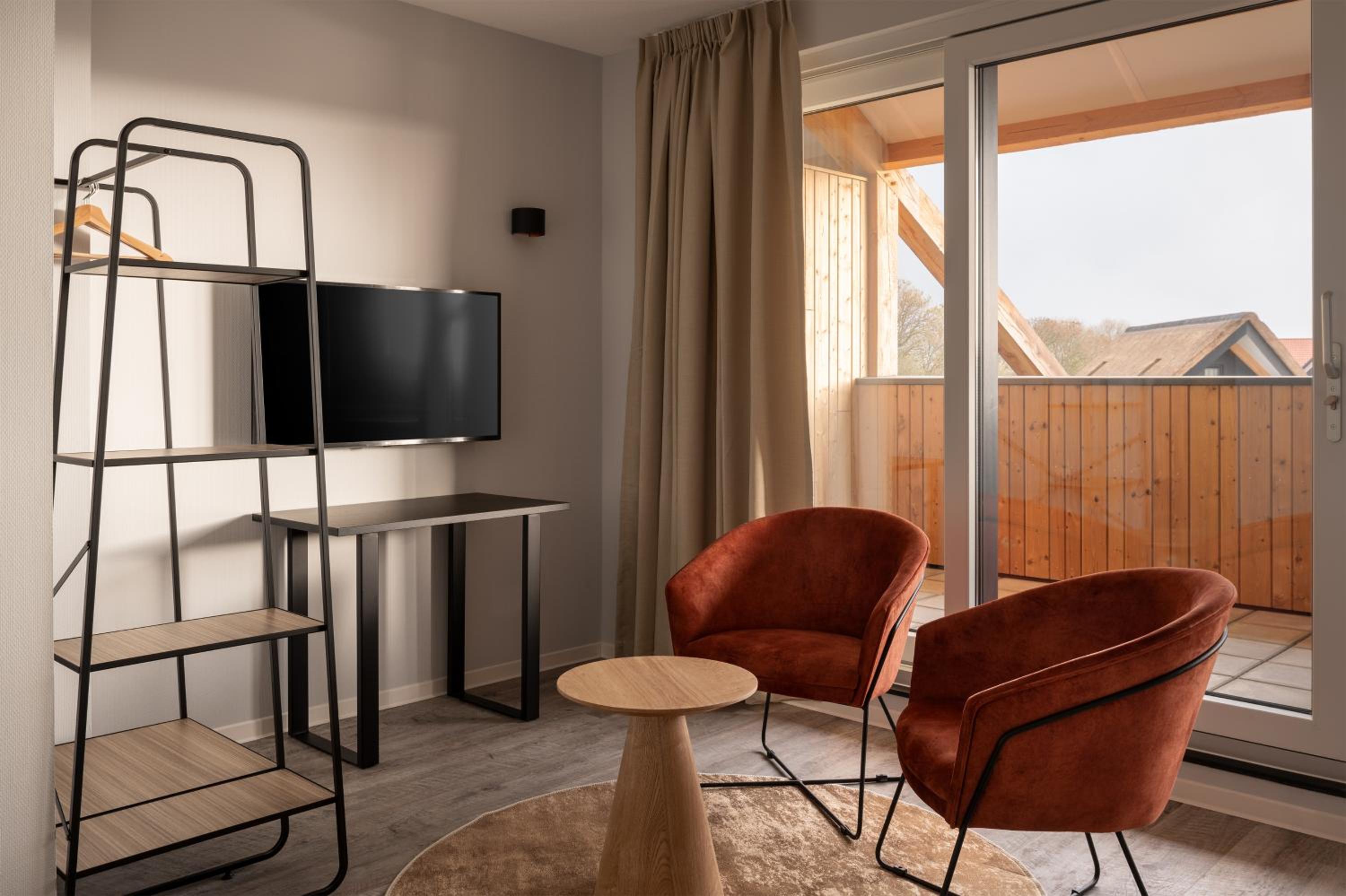 Two-Bedroom House - Photo 7
