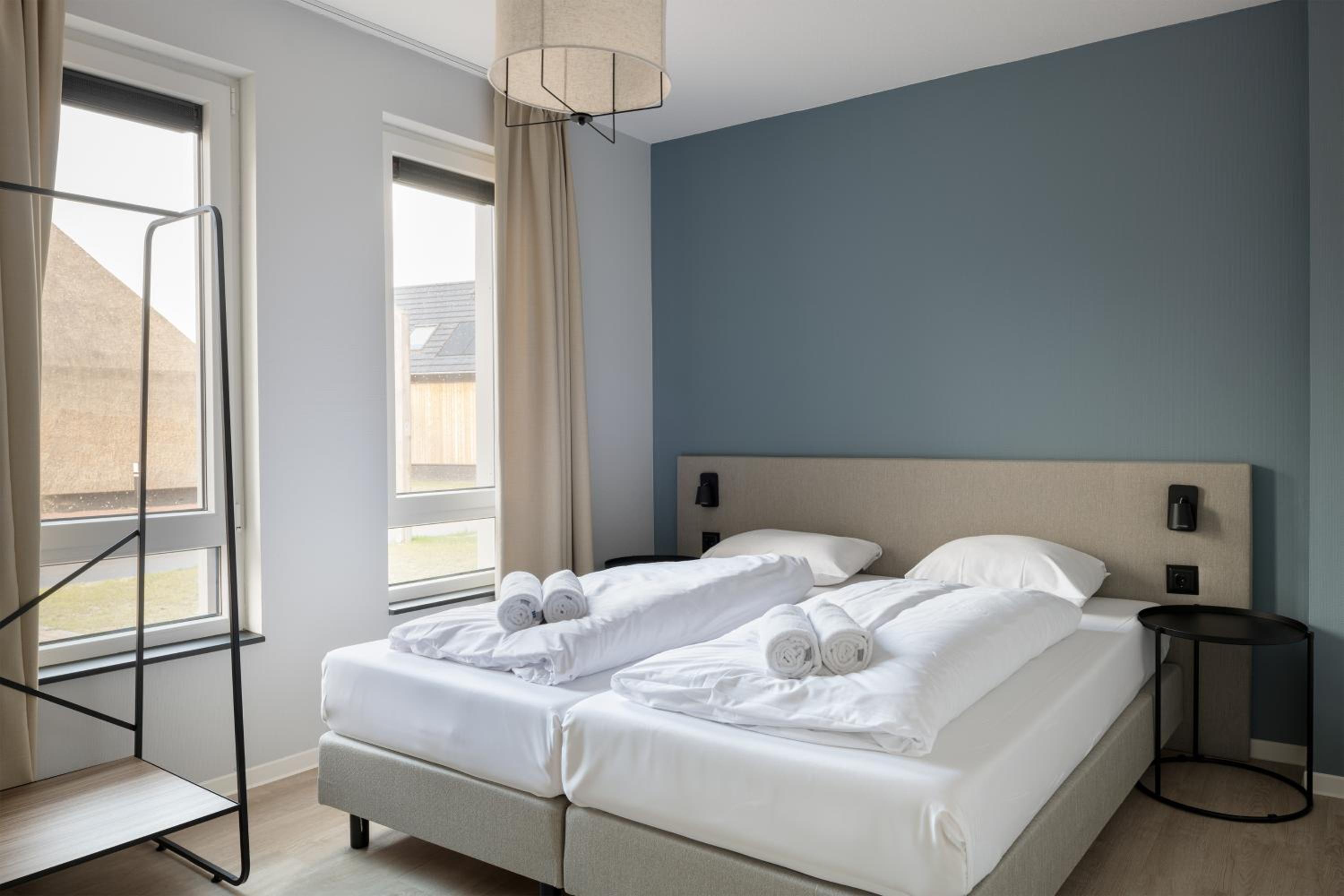 Three-Bedroom House - Photo 7