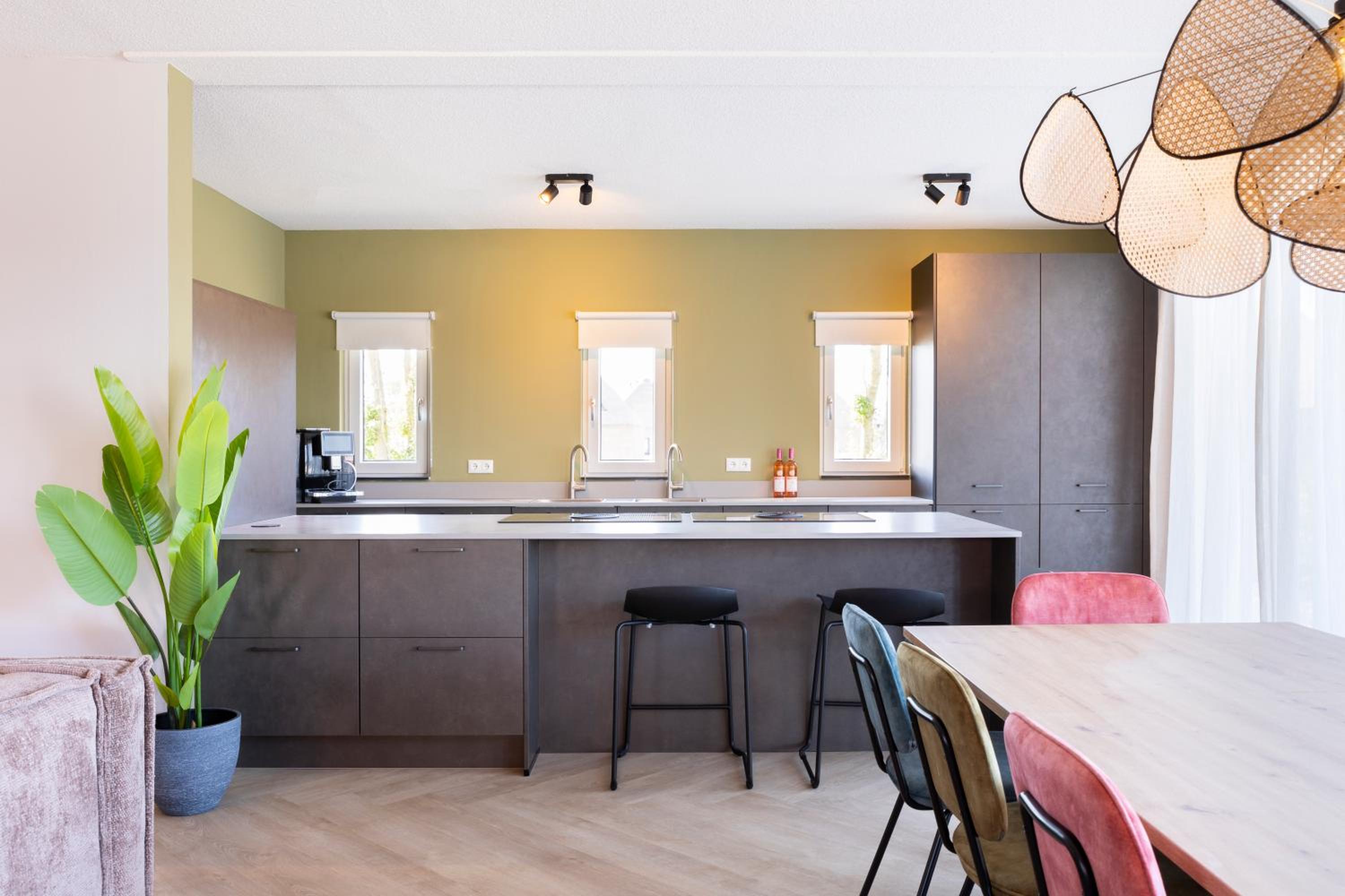 Generation Home Eight Bedrooms - Photo 8