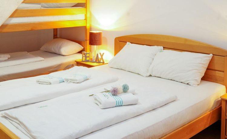 One-Bedroom Apartment - Photo 3