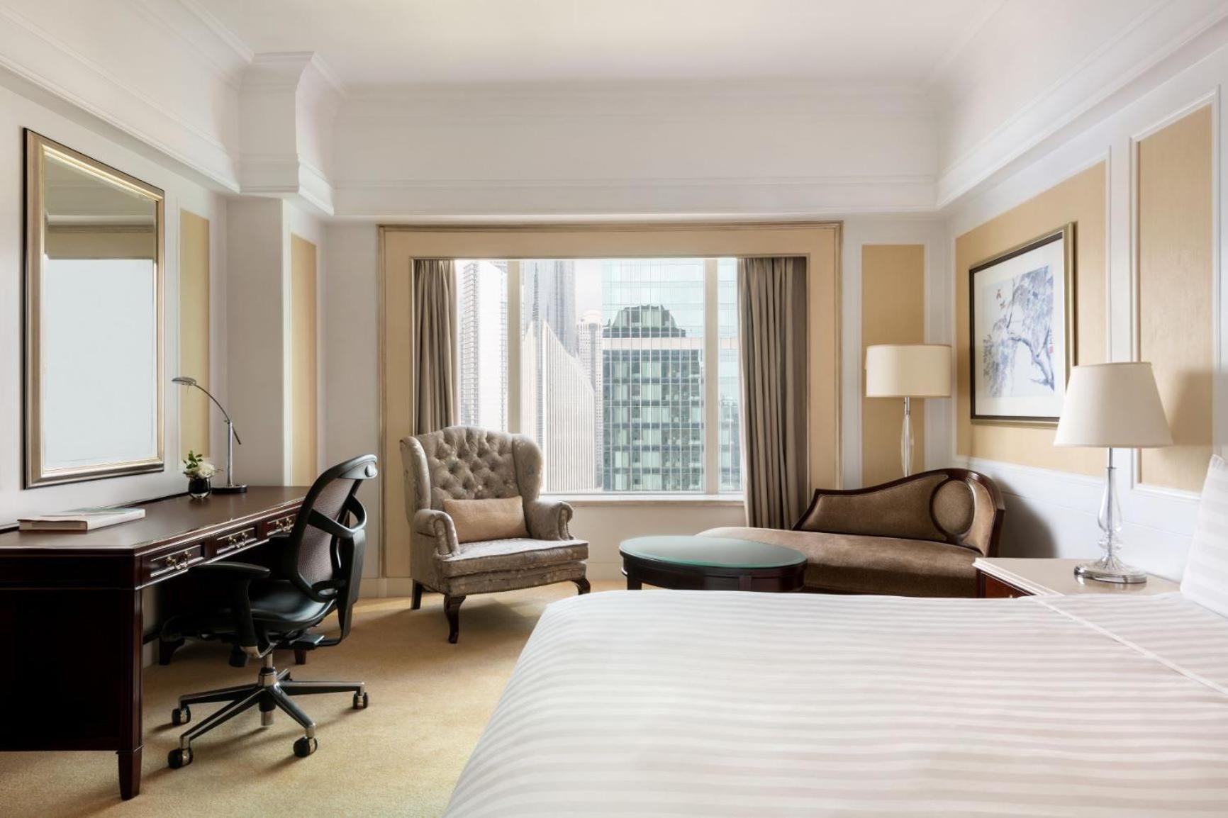 Horizon Deluxe King Room