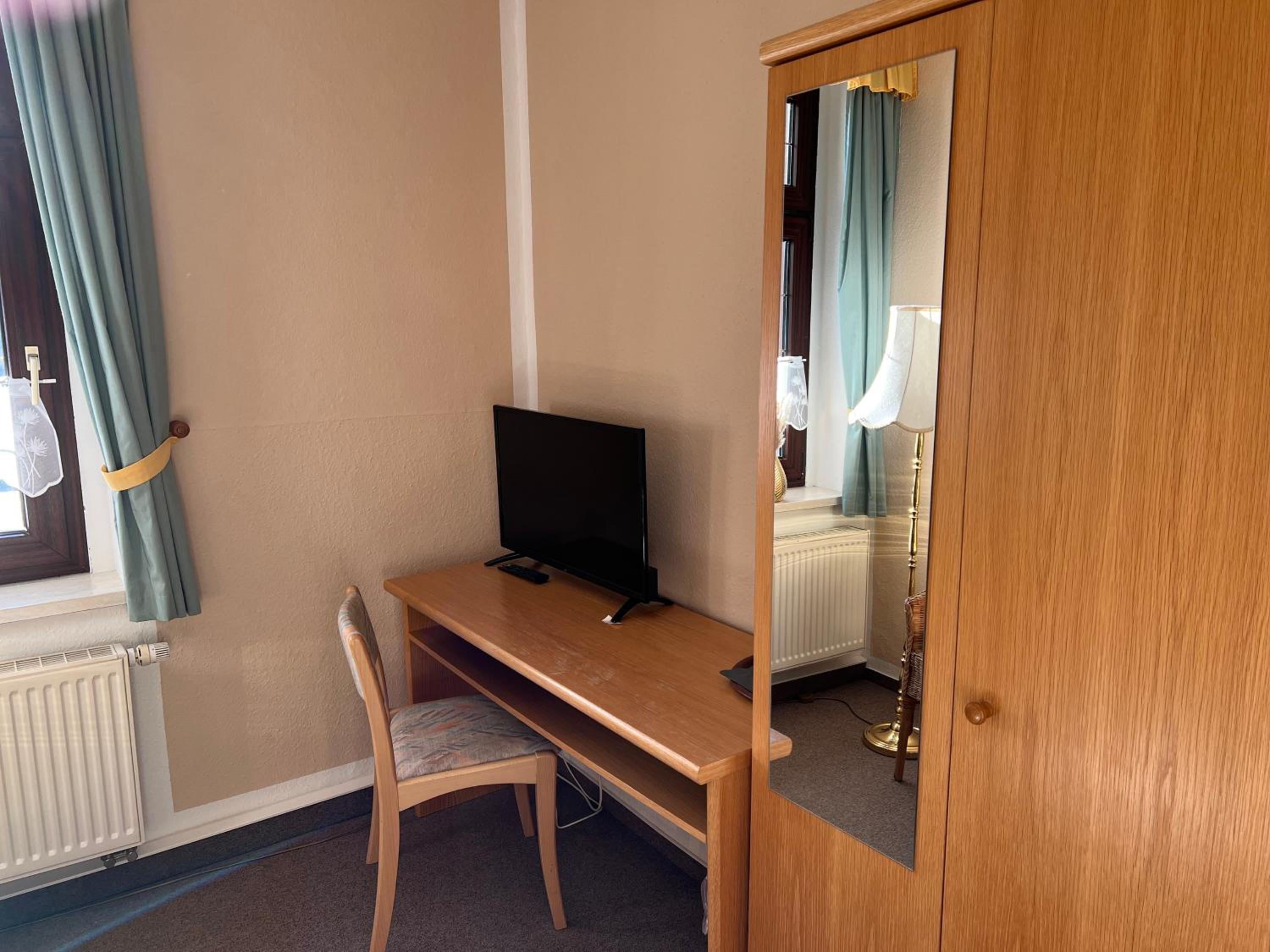Large Single Room photo 1