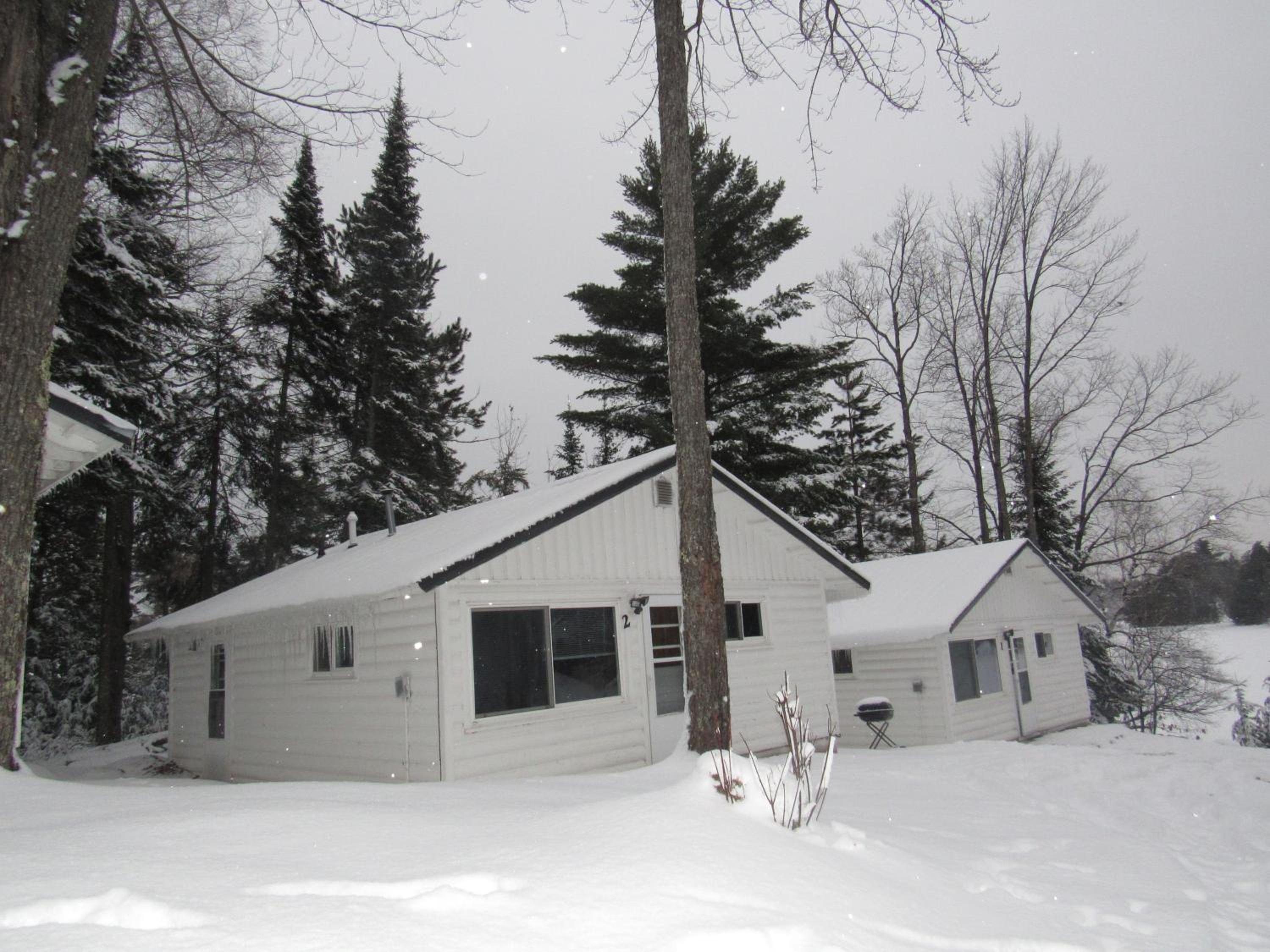 Two-Bedroom House photo 3
