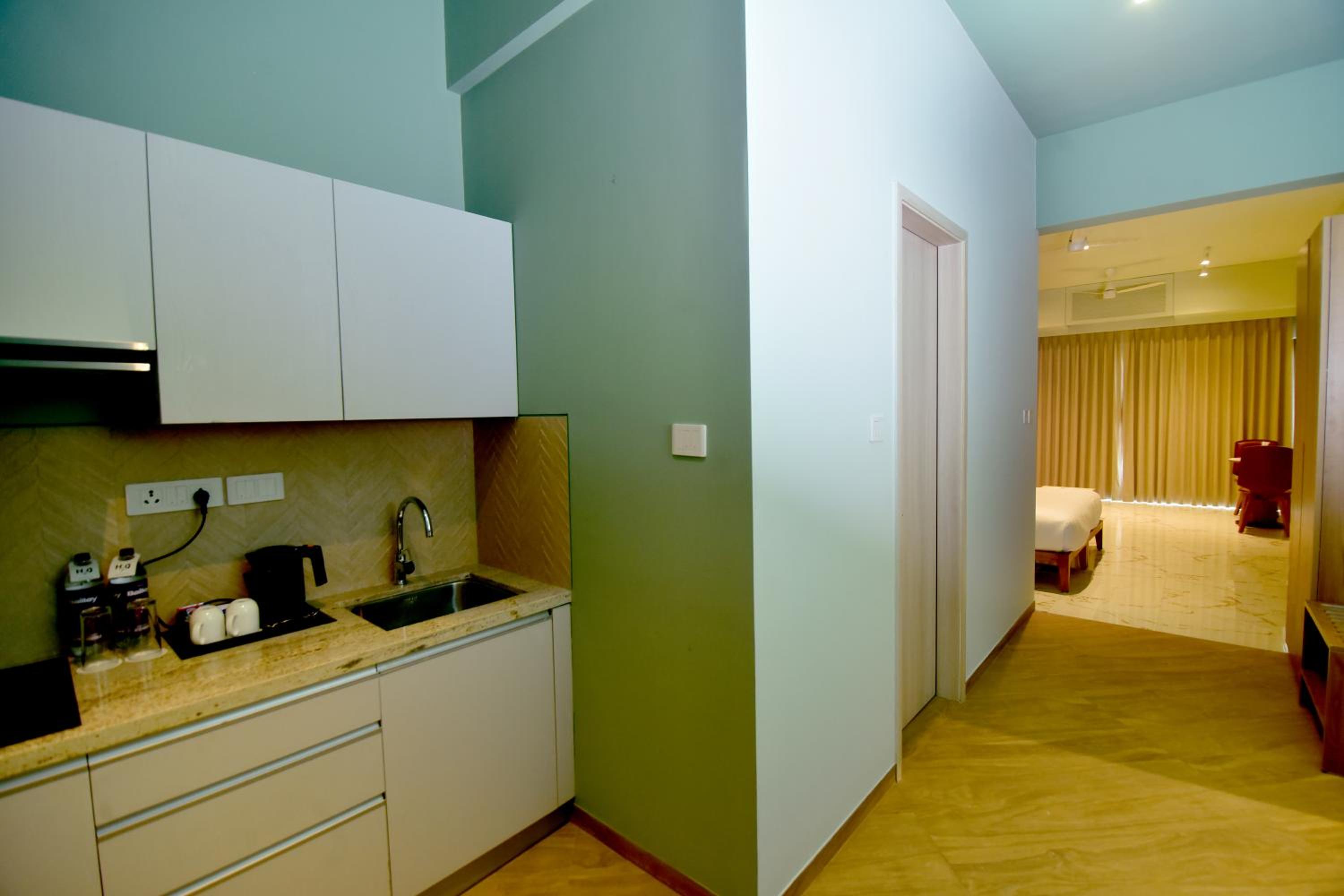 Studio With Golf View, 513 sqft, at Iconic
