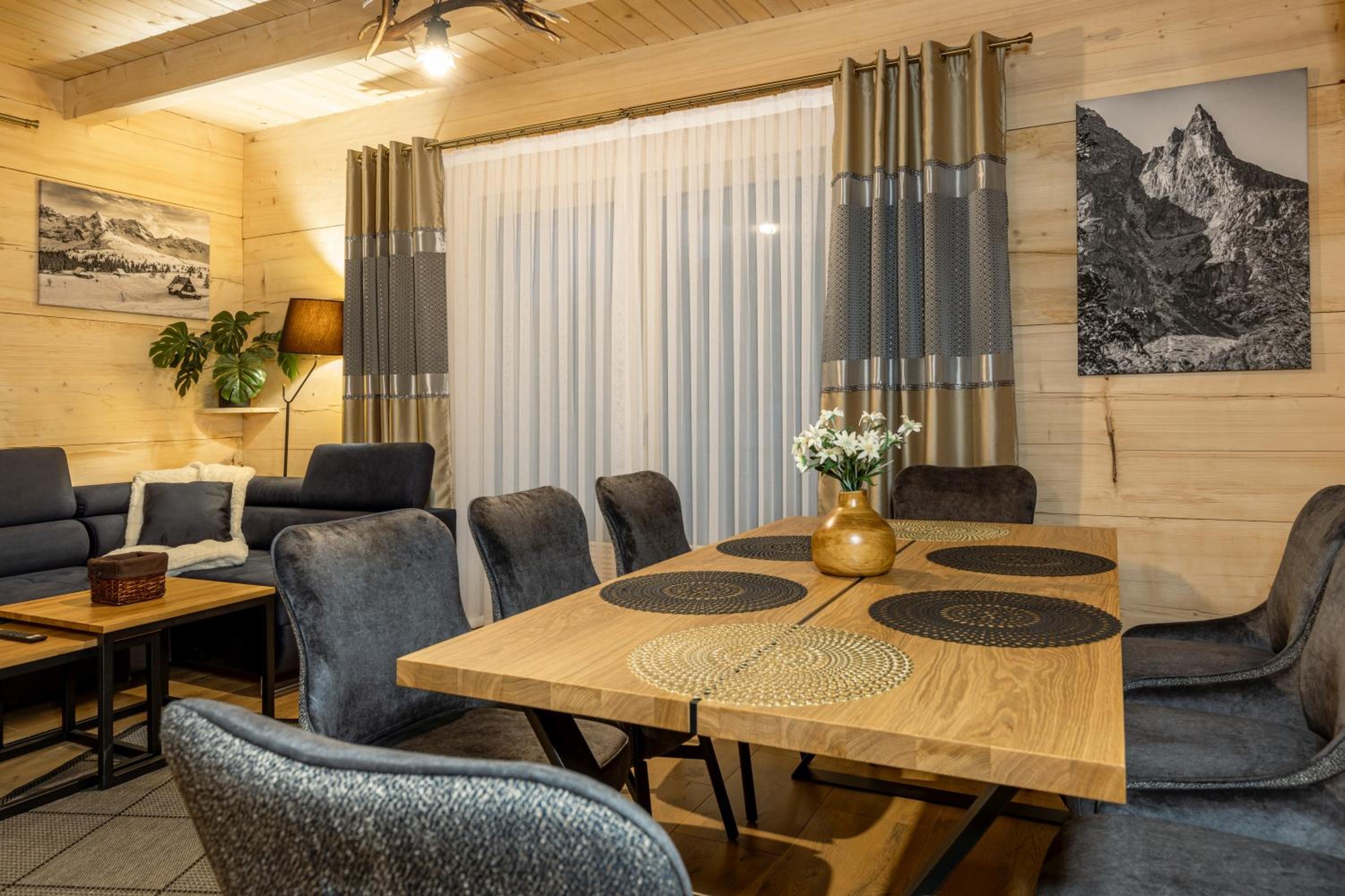 Three-Bedroom Chalet photo 3