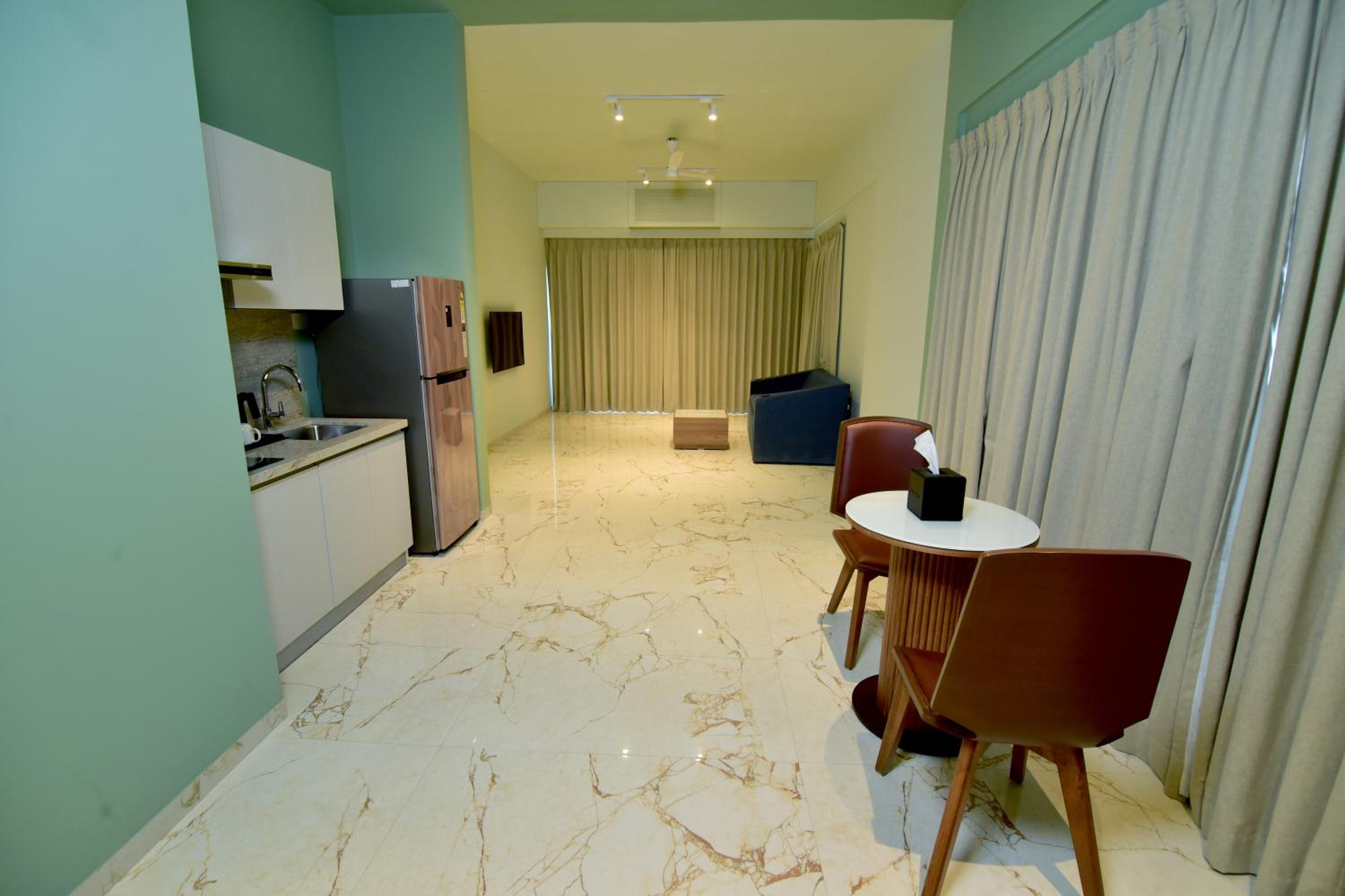 1 Bedroom, and Living room with Golf View 713 sqft, 1 X Ensuite at Iconic