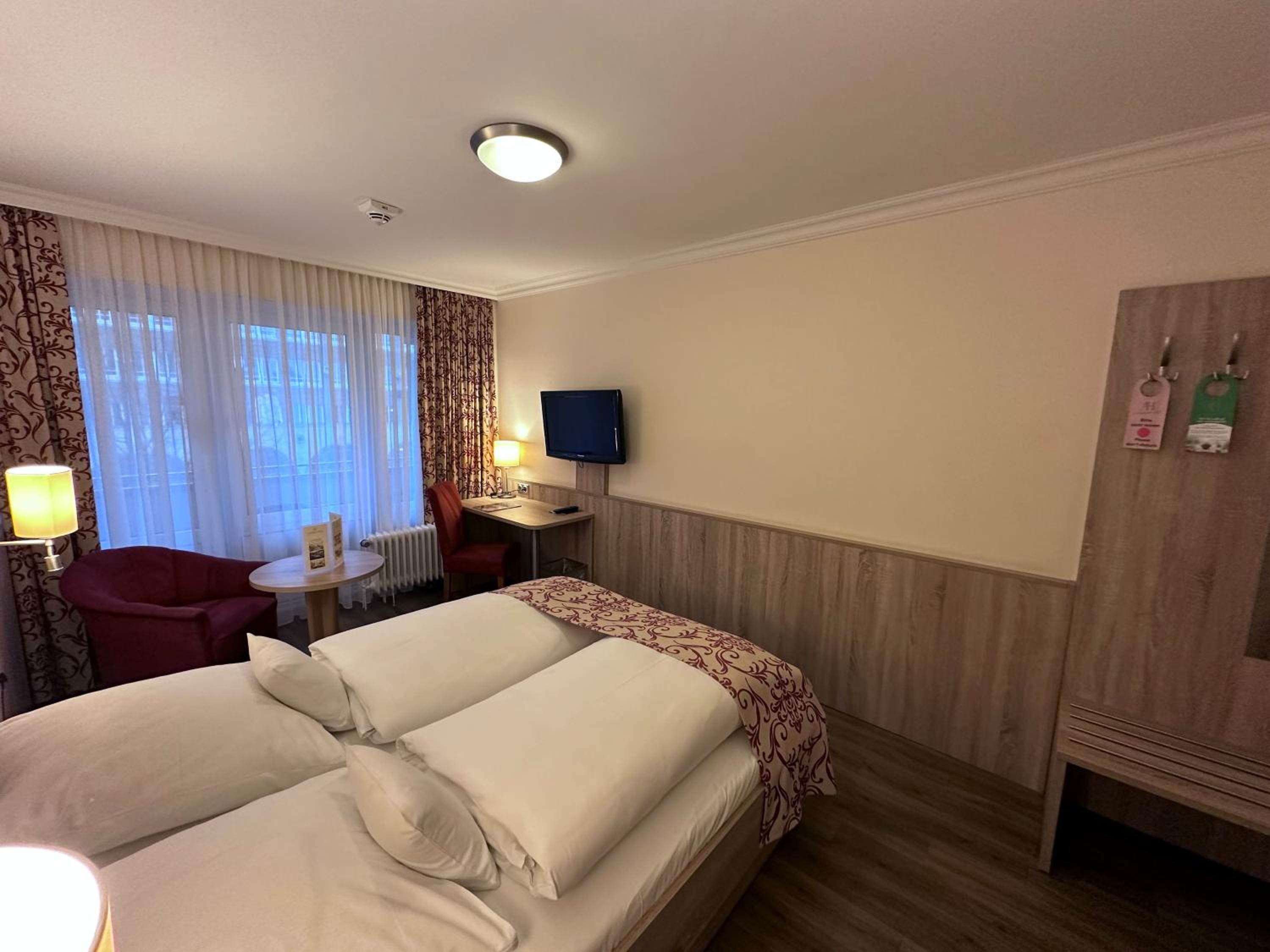 Queen Room with Balcony