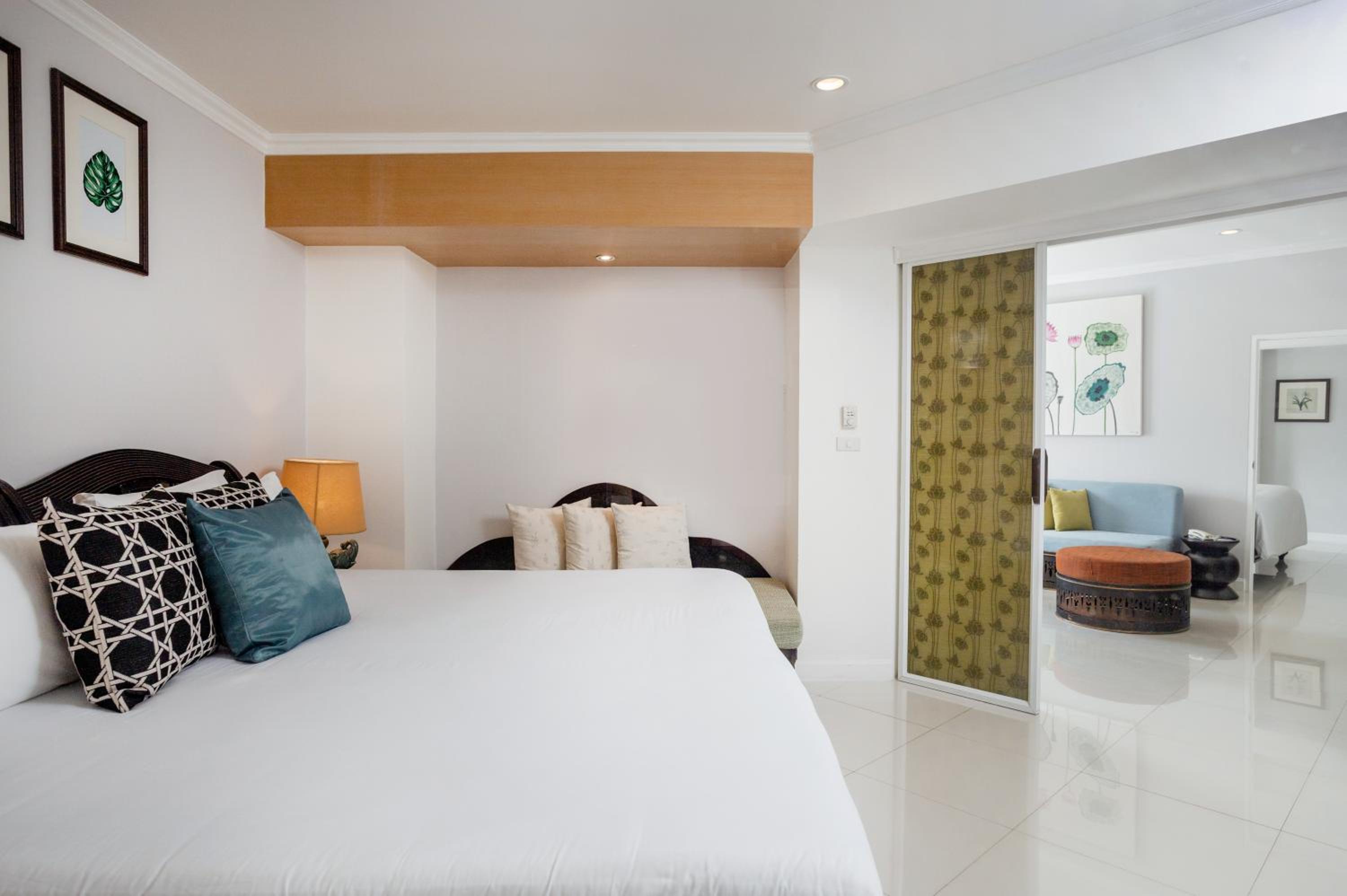 Two Bedroom Family Suite - Photo 5