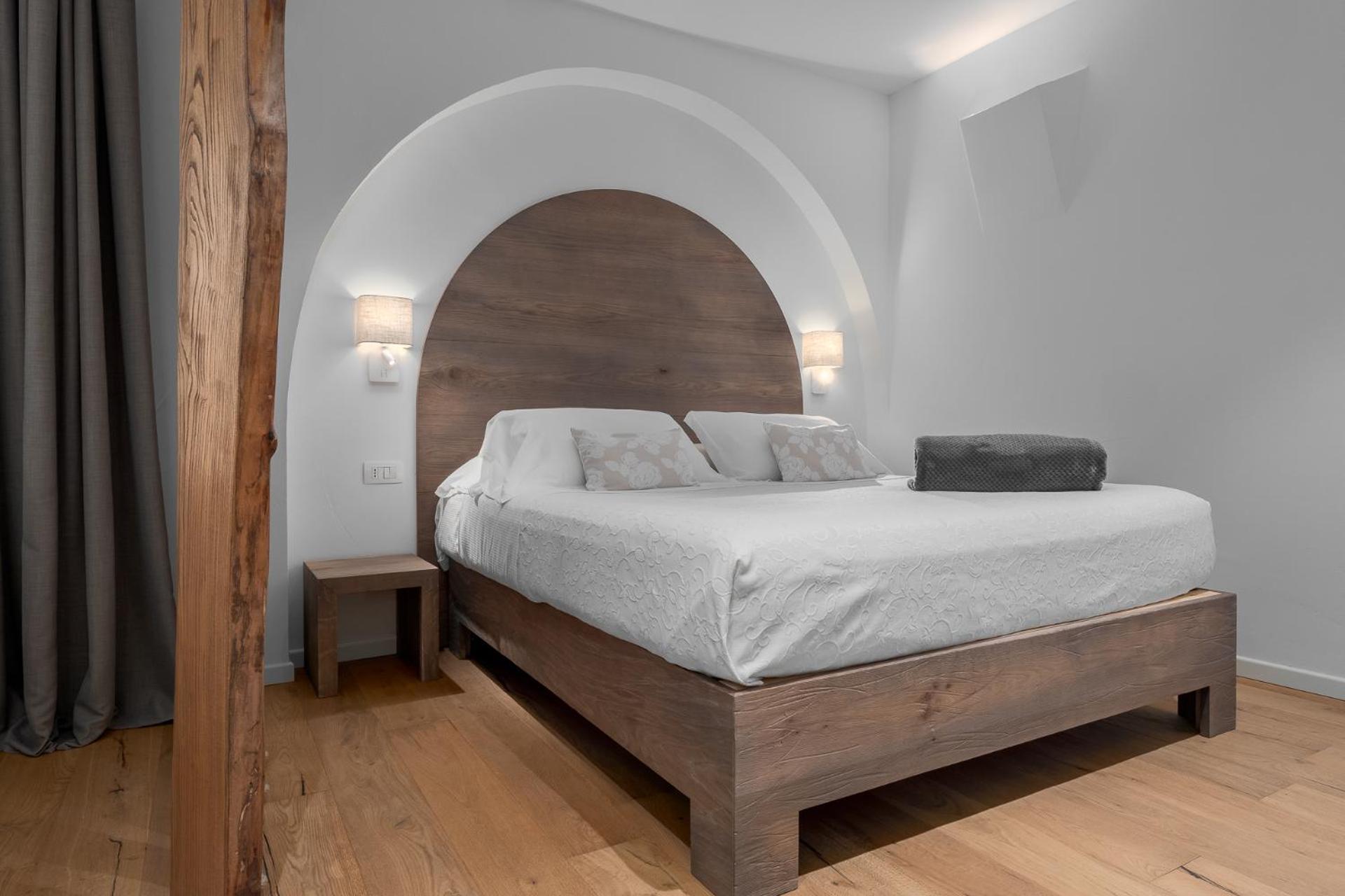 Deluxe Junior Suite - Photo 1
