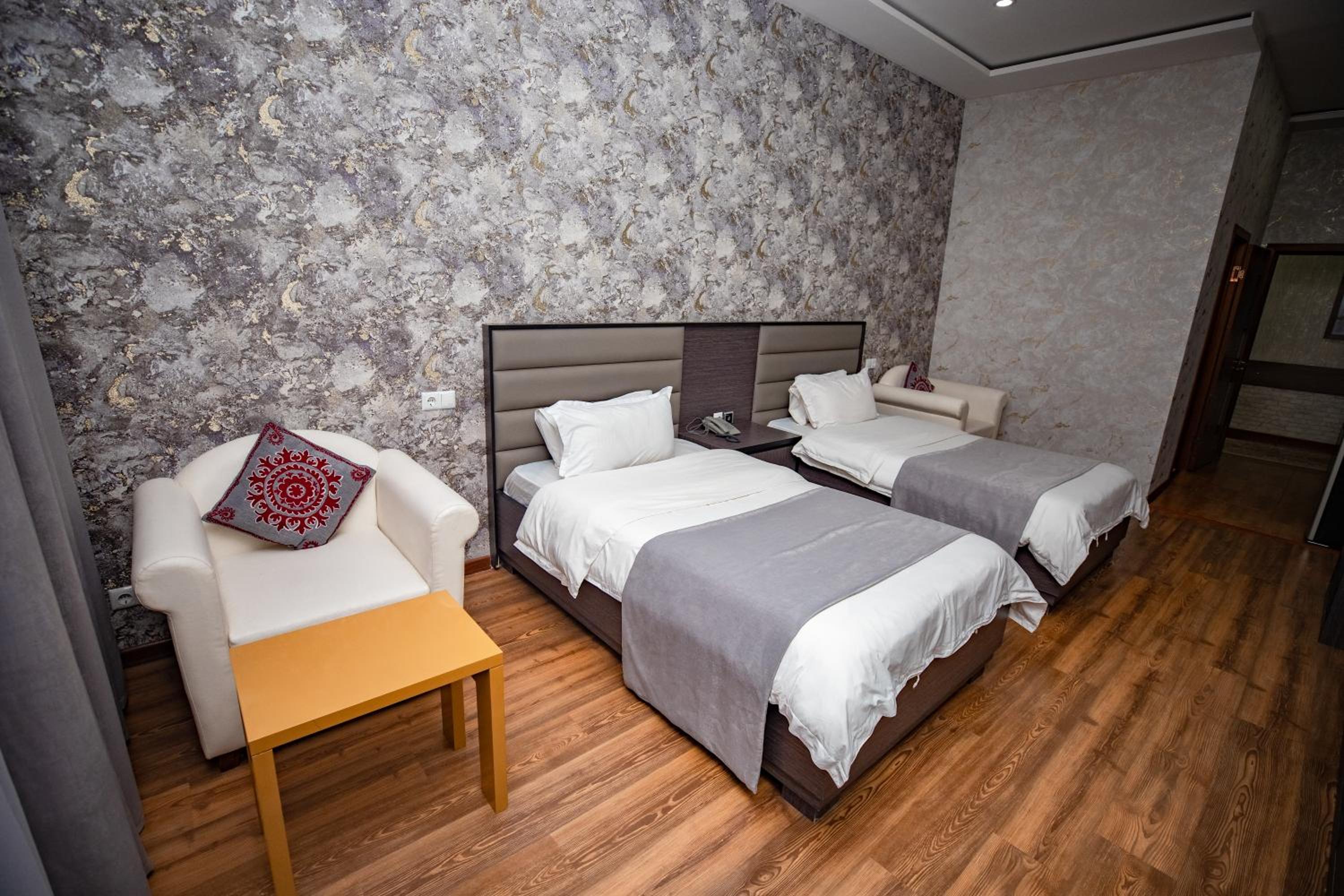 Double Or Twin Room photo 3