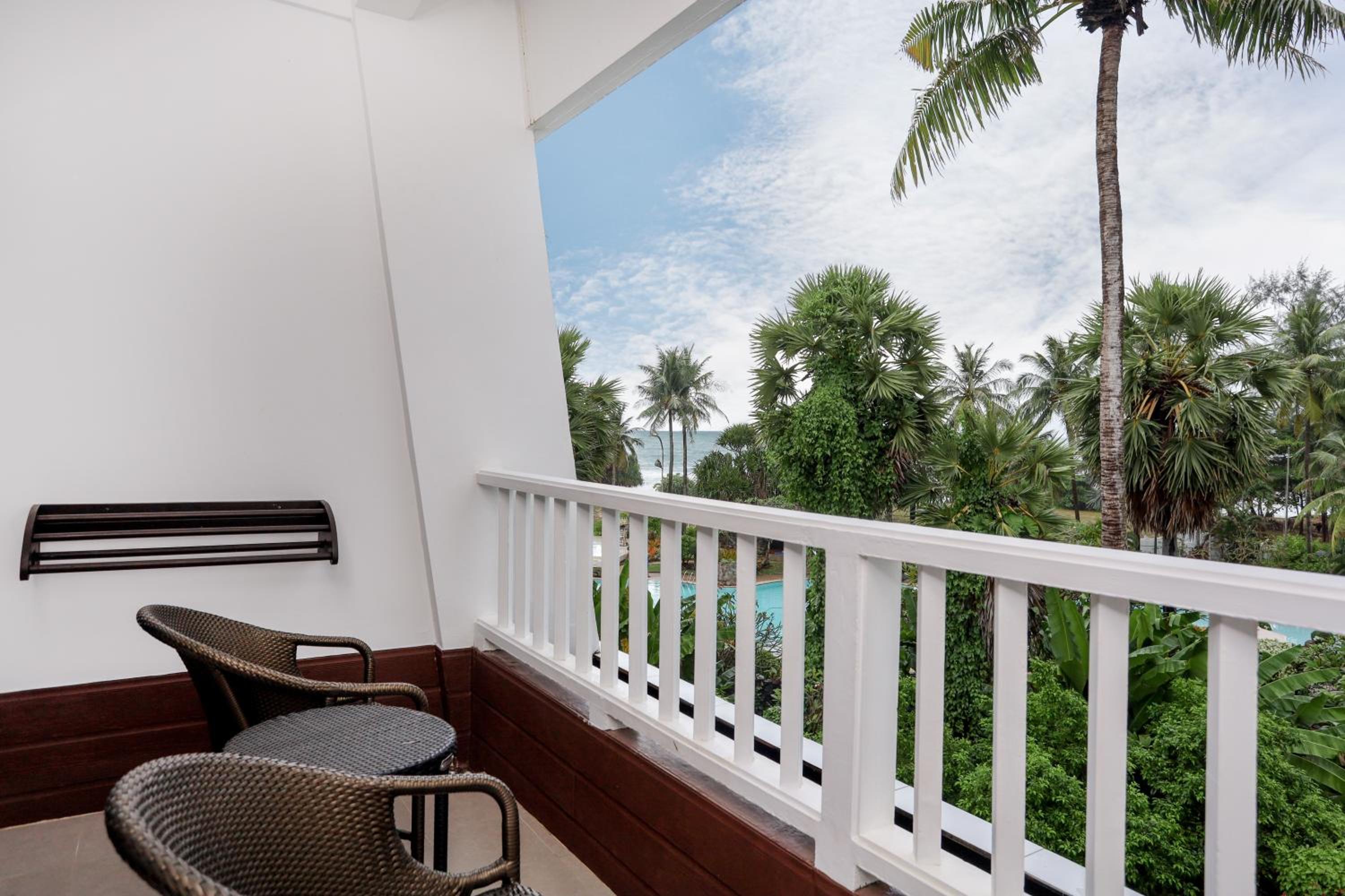 Family Fun Deluxe Terrace - Photo 6