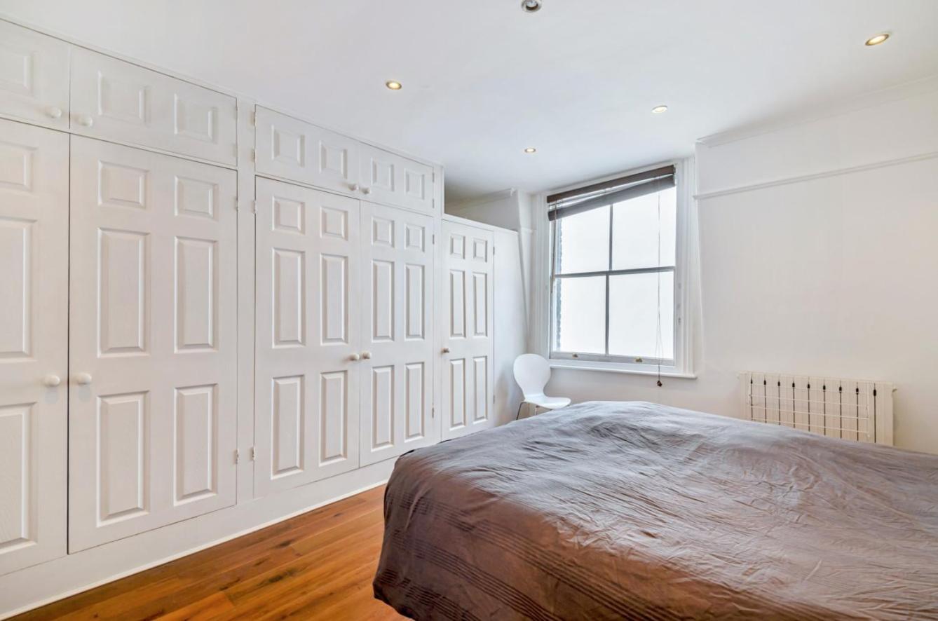 One-Bedroom Apartment photo 3