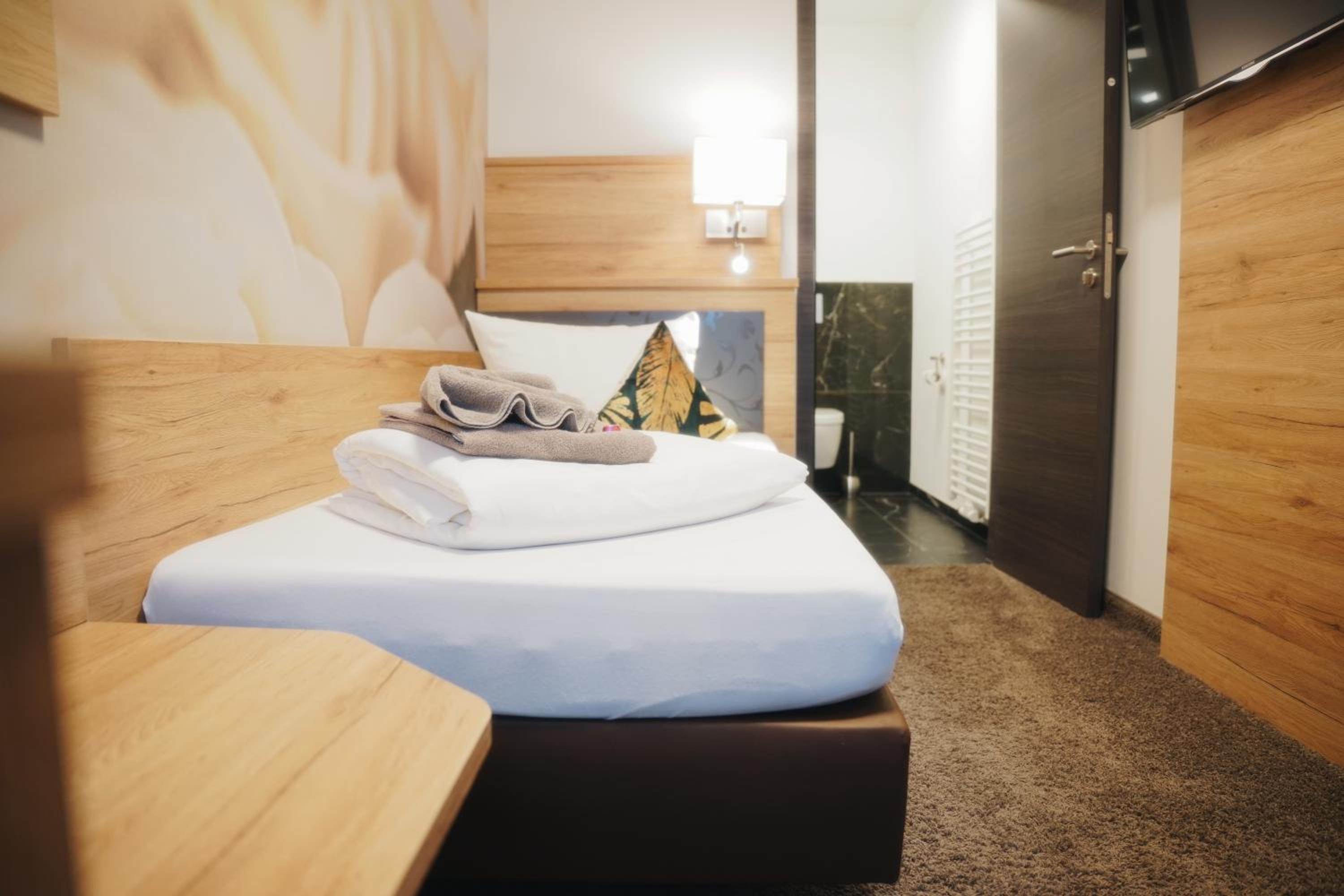 Deluxe Single Room