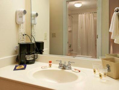 King Room - Mobility Access/Smoking photo 2