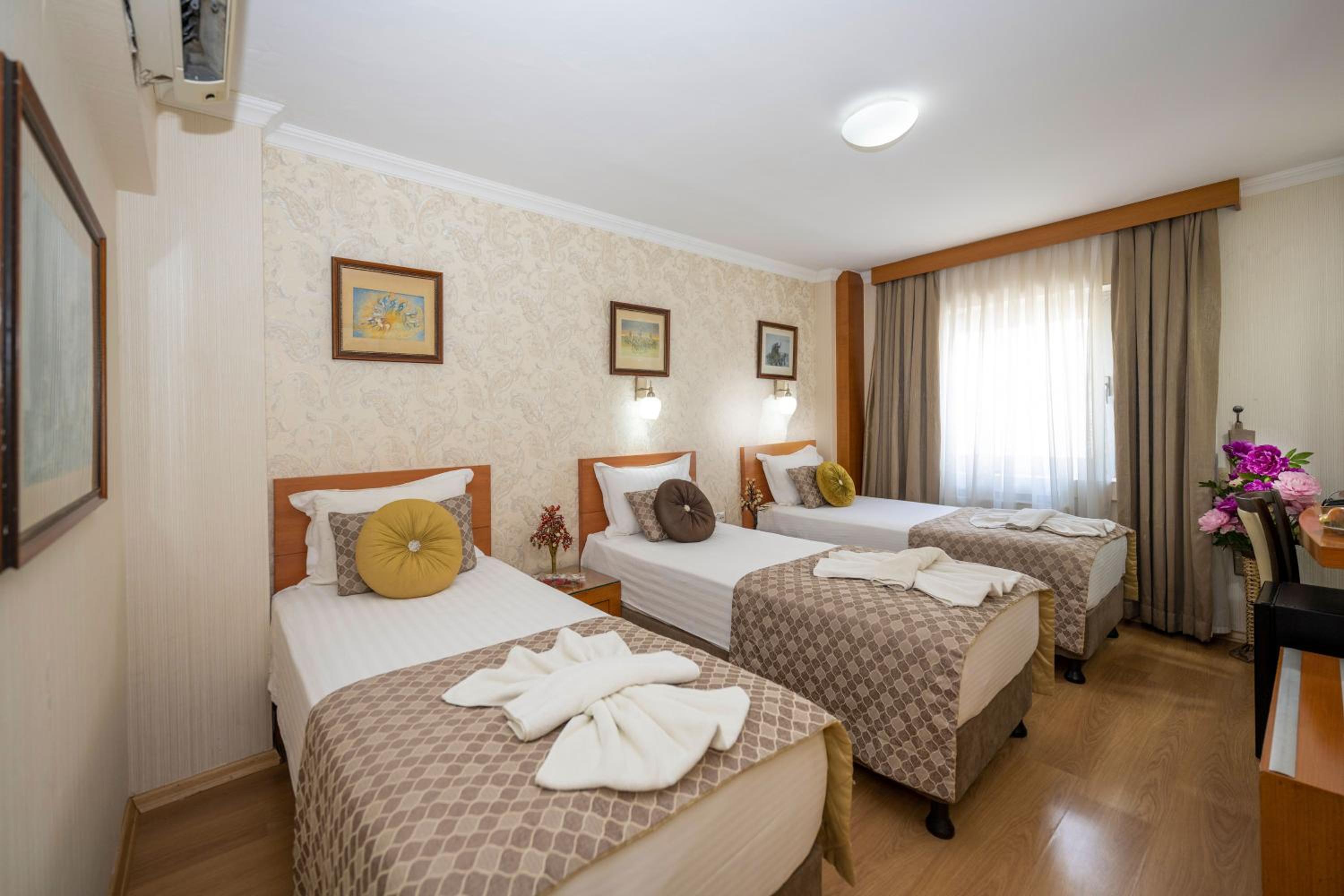 Standard Triple Room photo 3