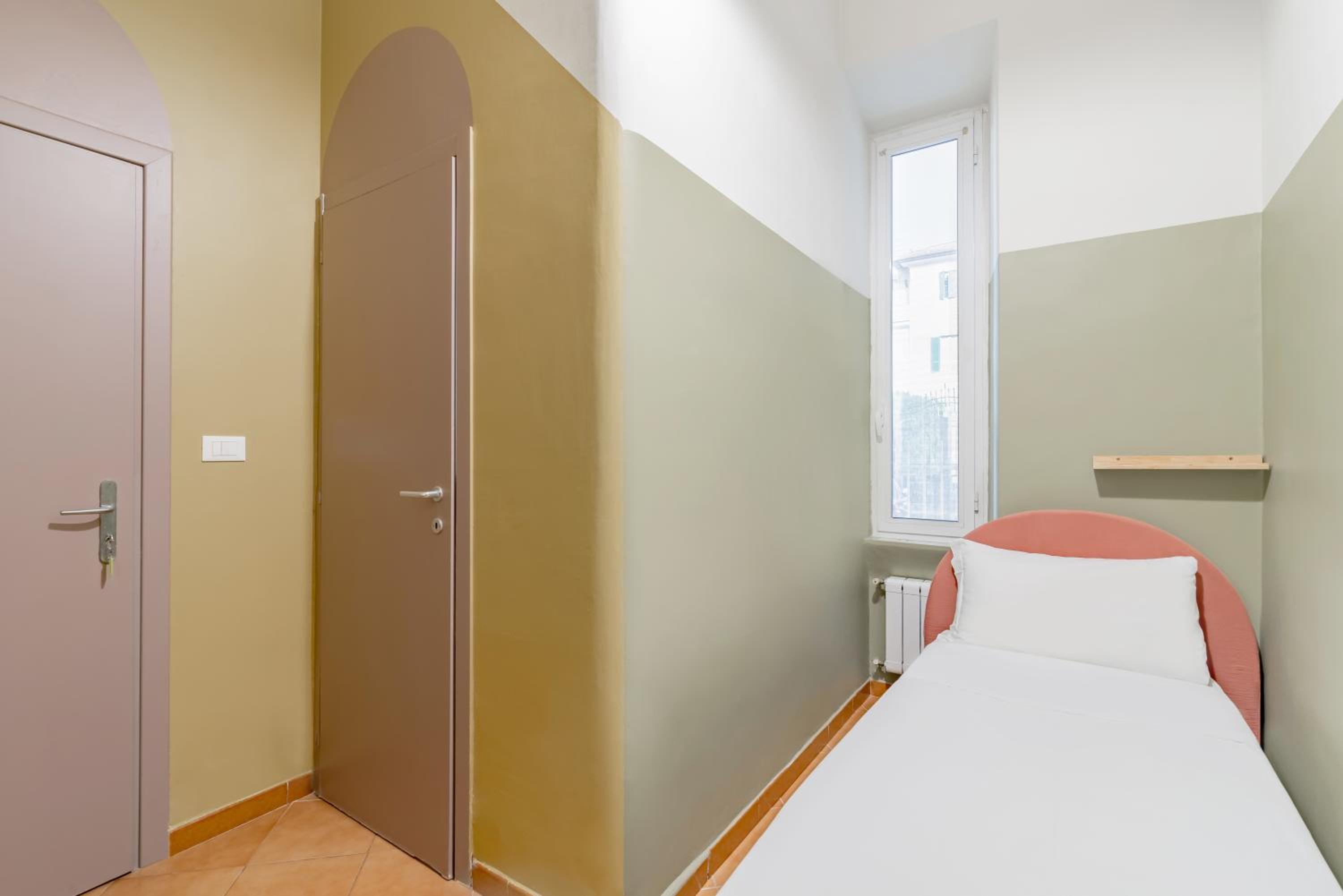 Single Room photo 3