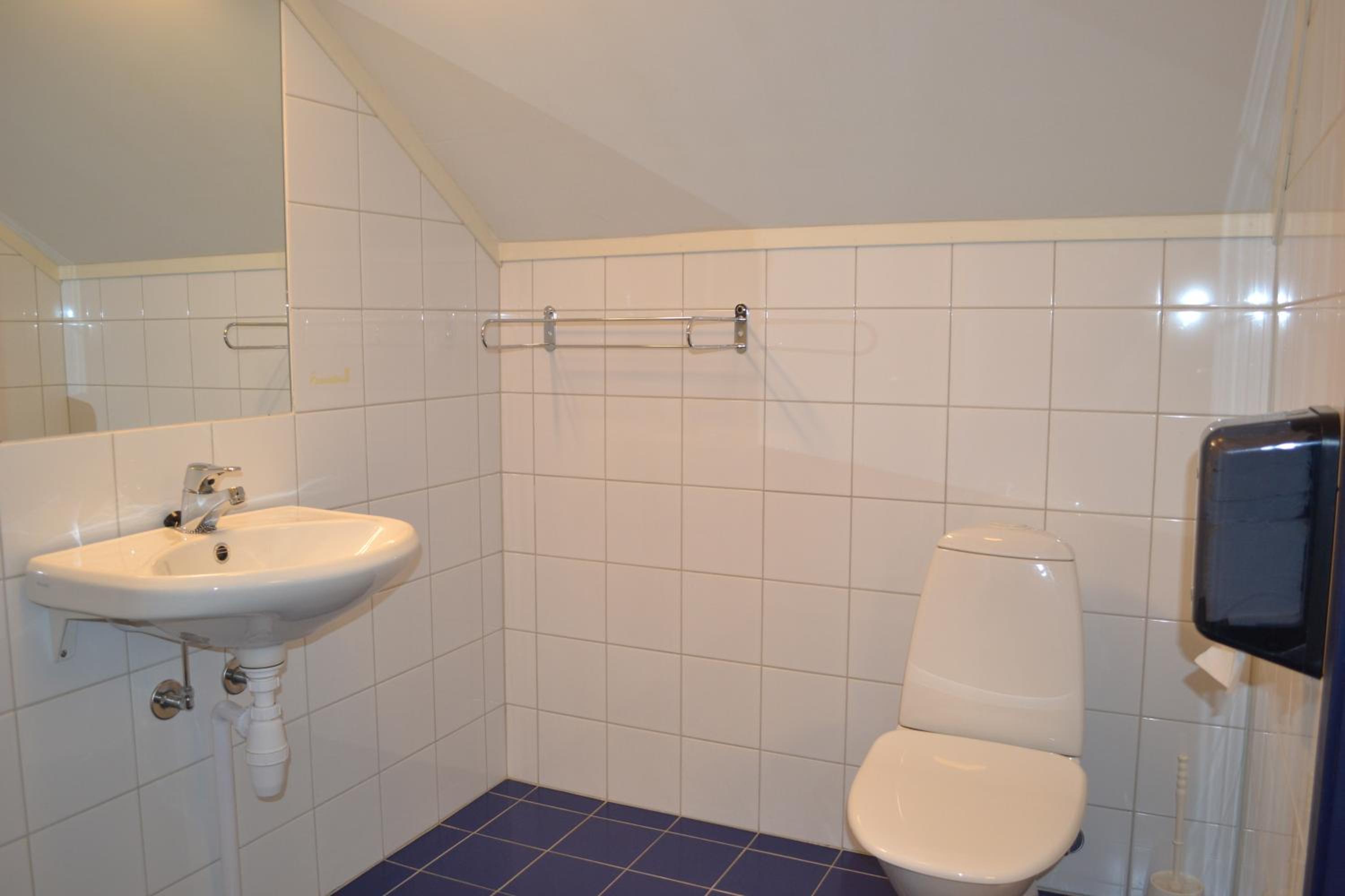 One-Bedroom Apartment photo 3
